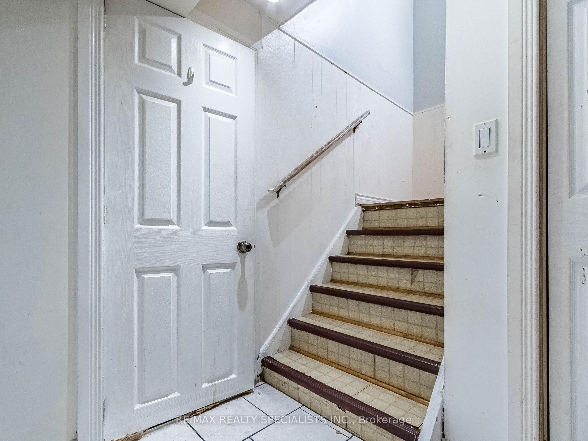 Photo 31 of 6 Endfield Avenue, Hamilton, Huntington — HOMEH