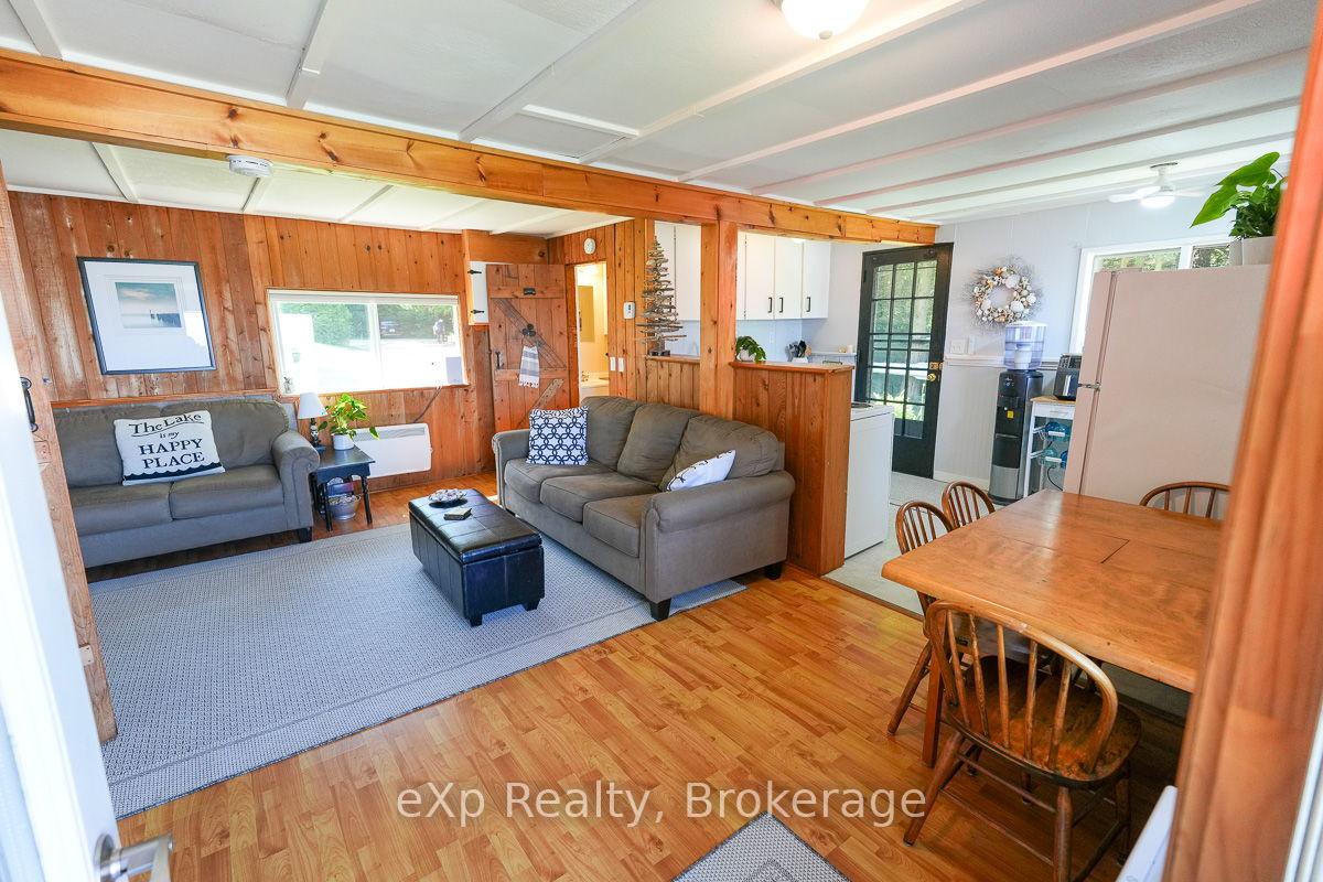 Photo 5 of 135 Lakeview Road, Chatsworth — HOMEH