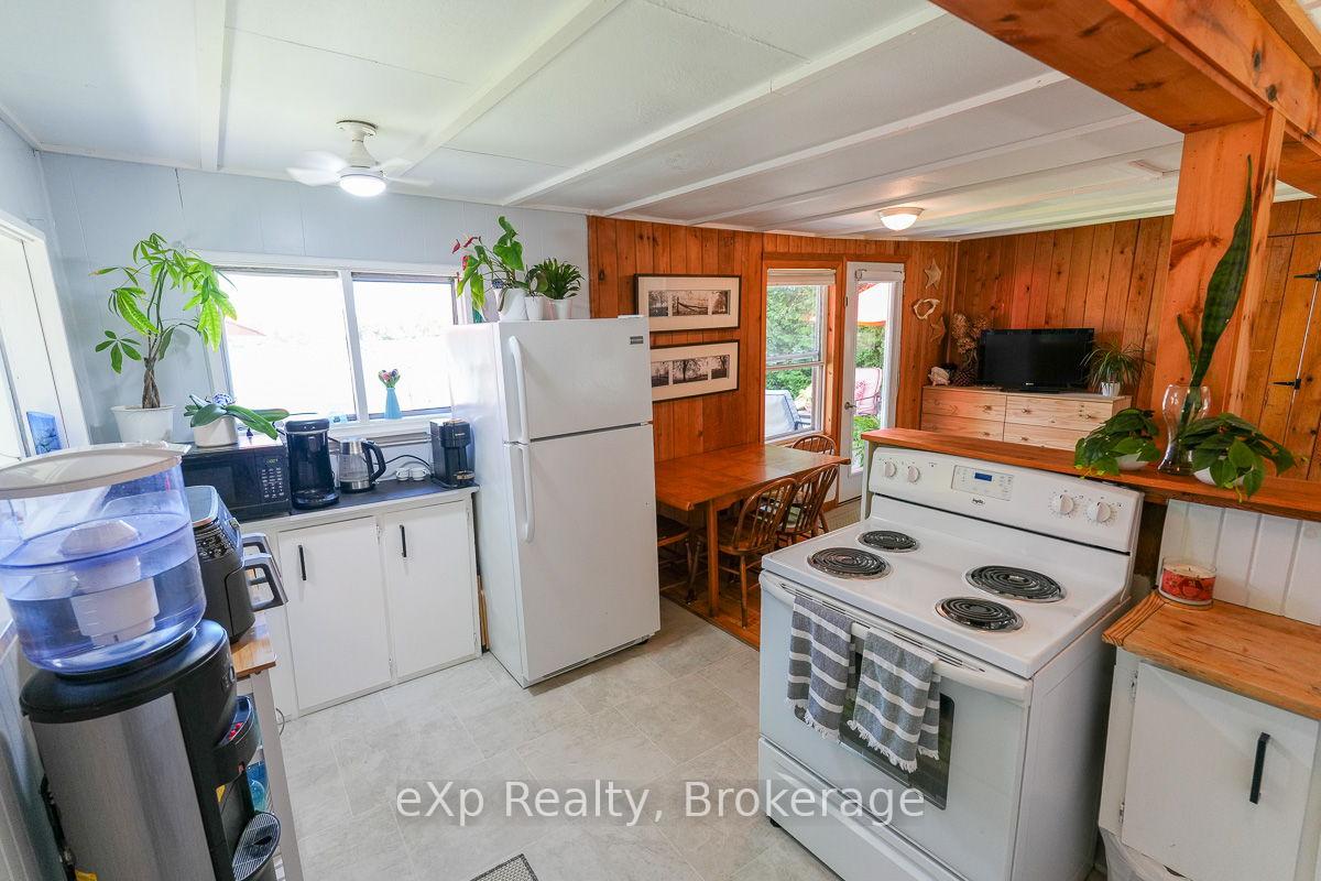 Photo 25 of 135 Lakeview Road, Chatsworth — HOMEH