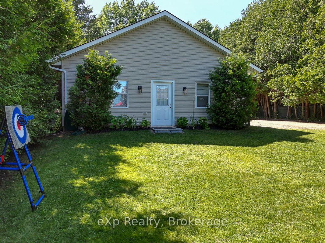 Photo 18 of 135 Lakeview Road, Chatsworth — HOMEH