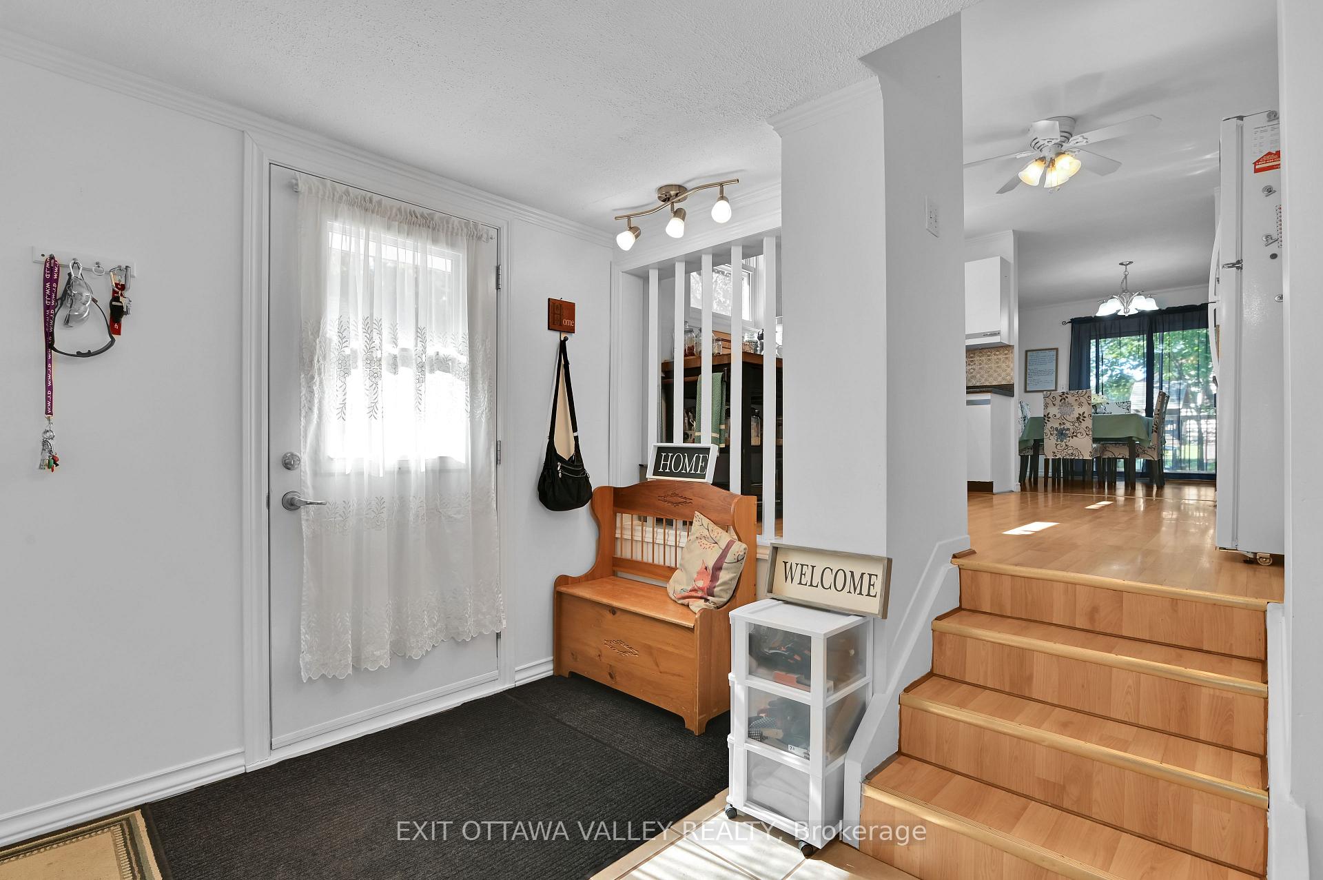 Photo 5 of 77 Doran Street, Petawawa — HOMEH