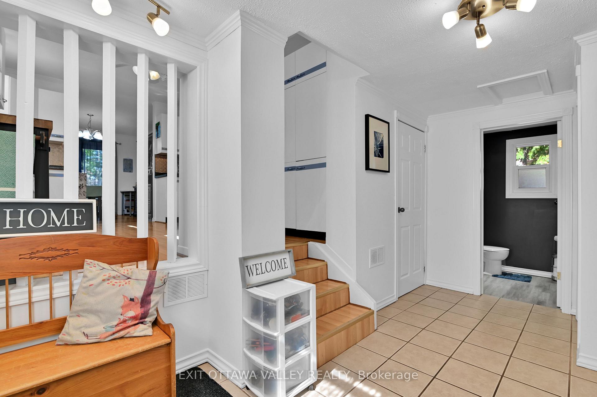 Photo 8 of 77 Doran Street, Petawawa — HOMEH