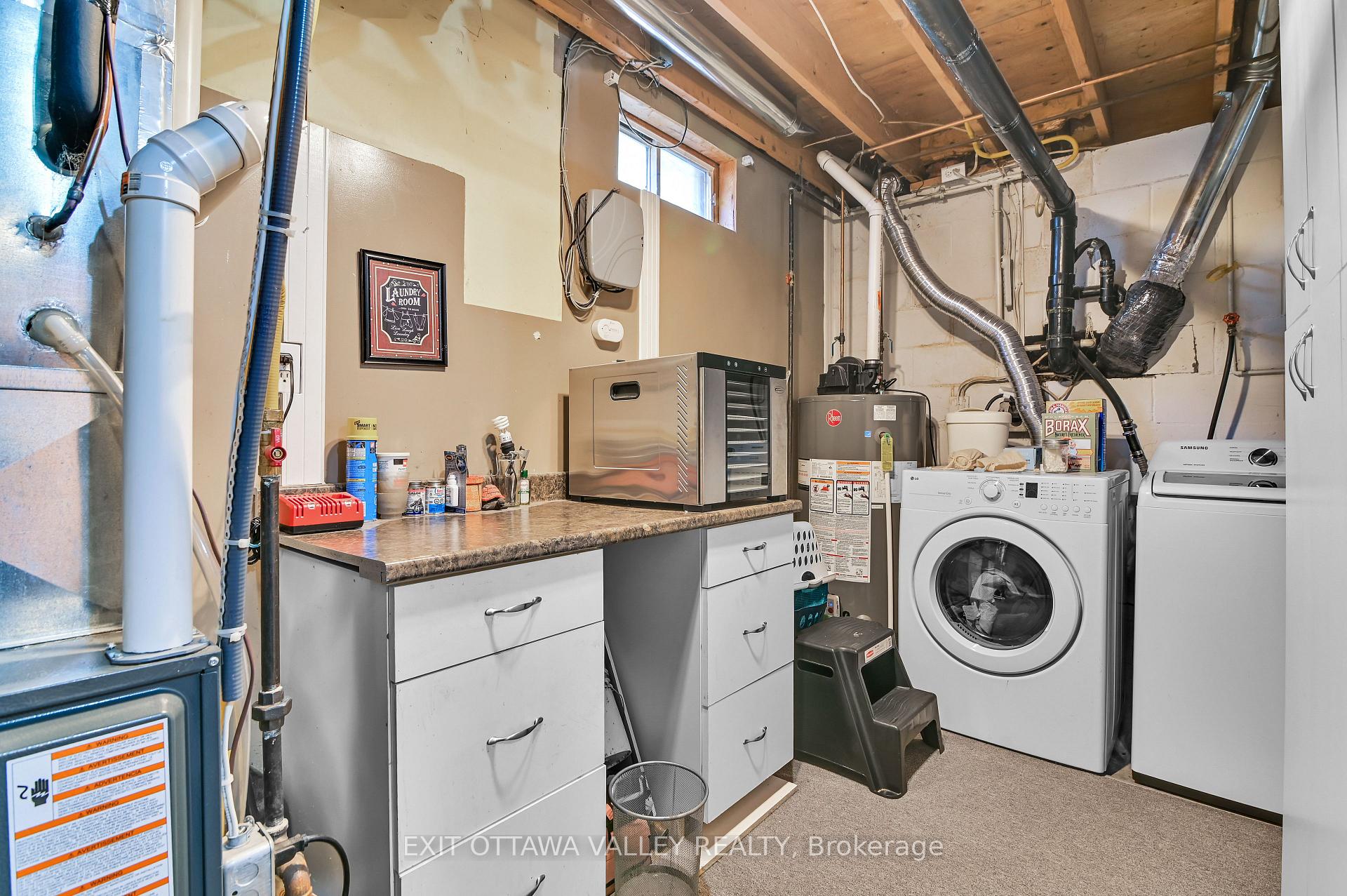 Photo 24 of 77 Doran Street, Petawawa — HOMEH