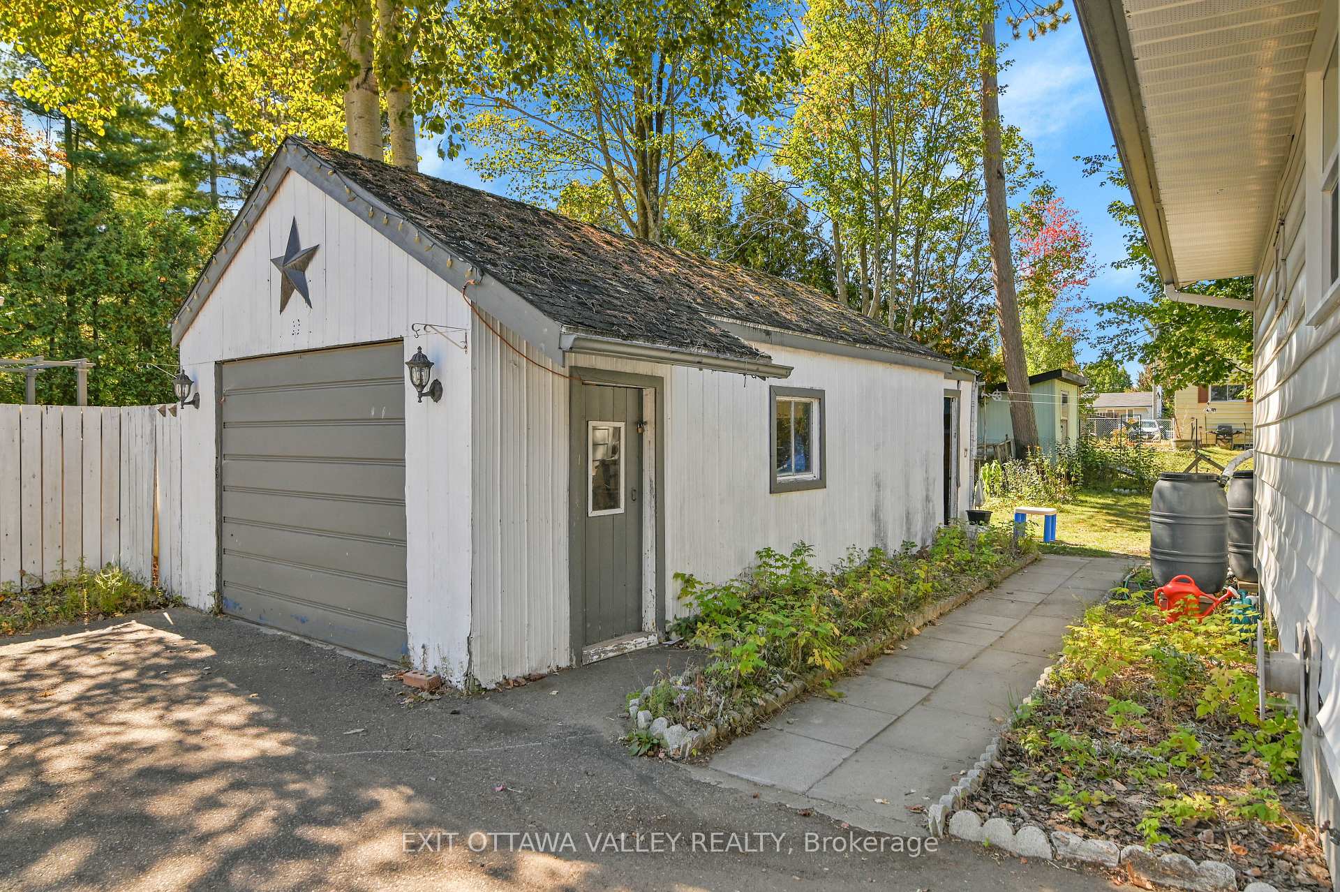Photo 32 of 77 Doran Street, Petawawa — HOMEH