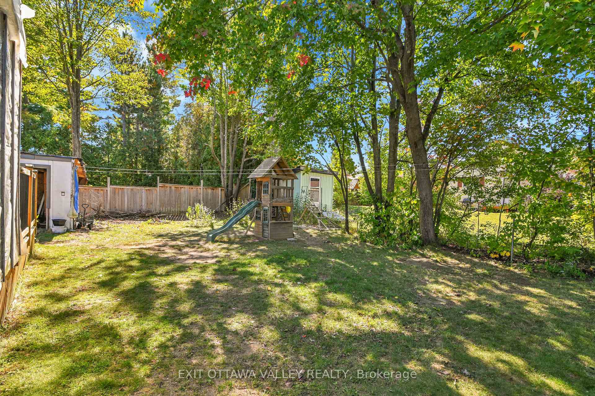 Photo 47 of 77 Doran Street, Petawawa — HOMEH