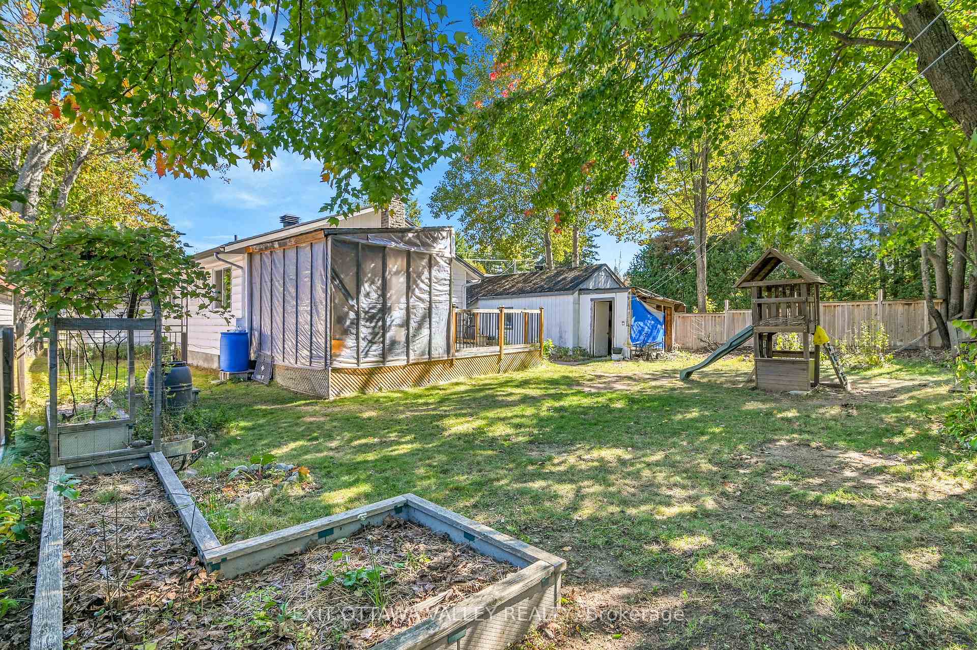 Photo 40 of 77 Doran Street, Petawawa — HOMEH