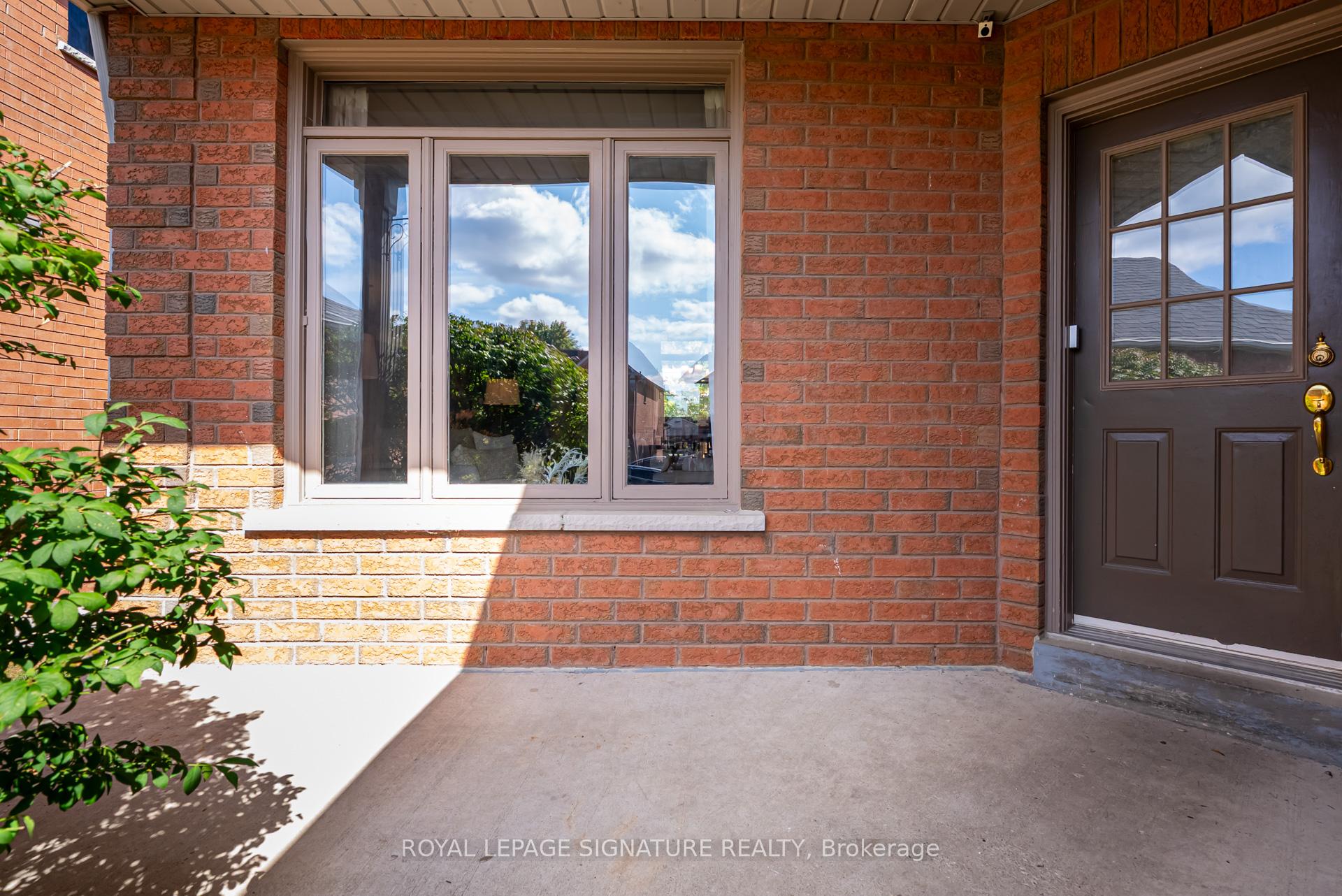 Photo 6 of 112 Secord Street, Pickering, Highbush — HOMEH