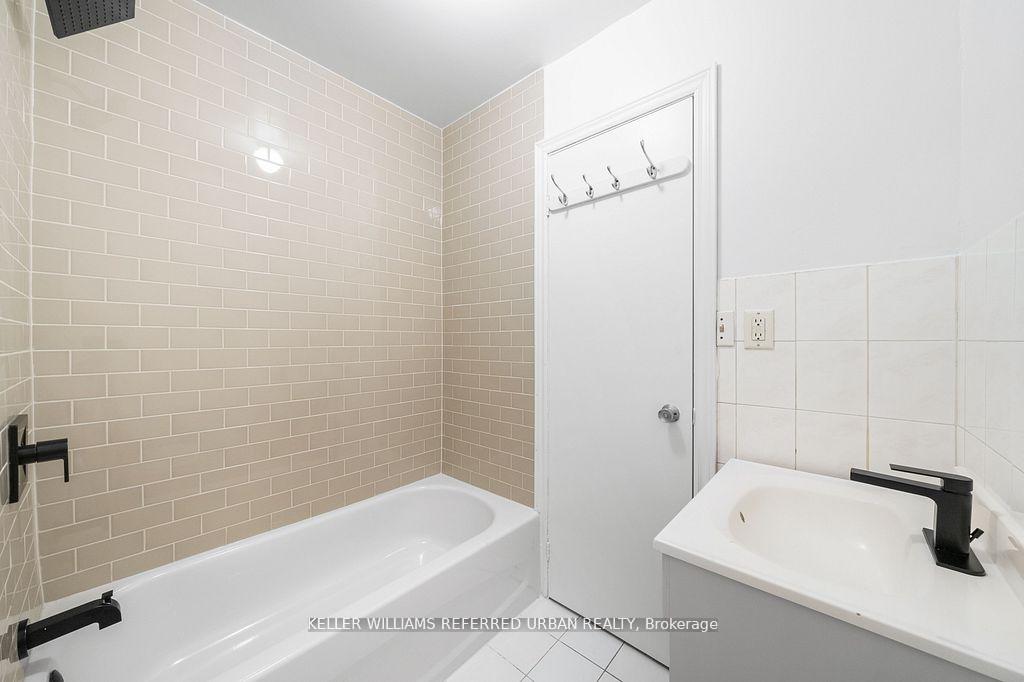 Photo 16 of Unit Main, 46 Concord Avenue, Toronto, Palmerston-Little Italy — HOMEH