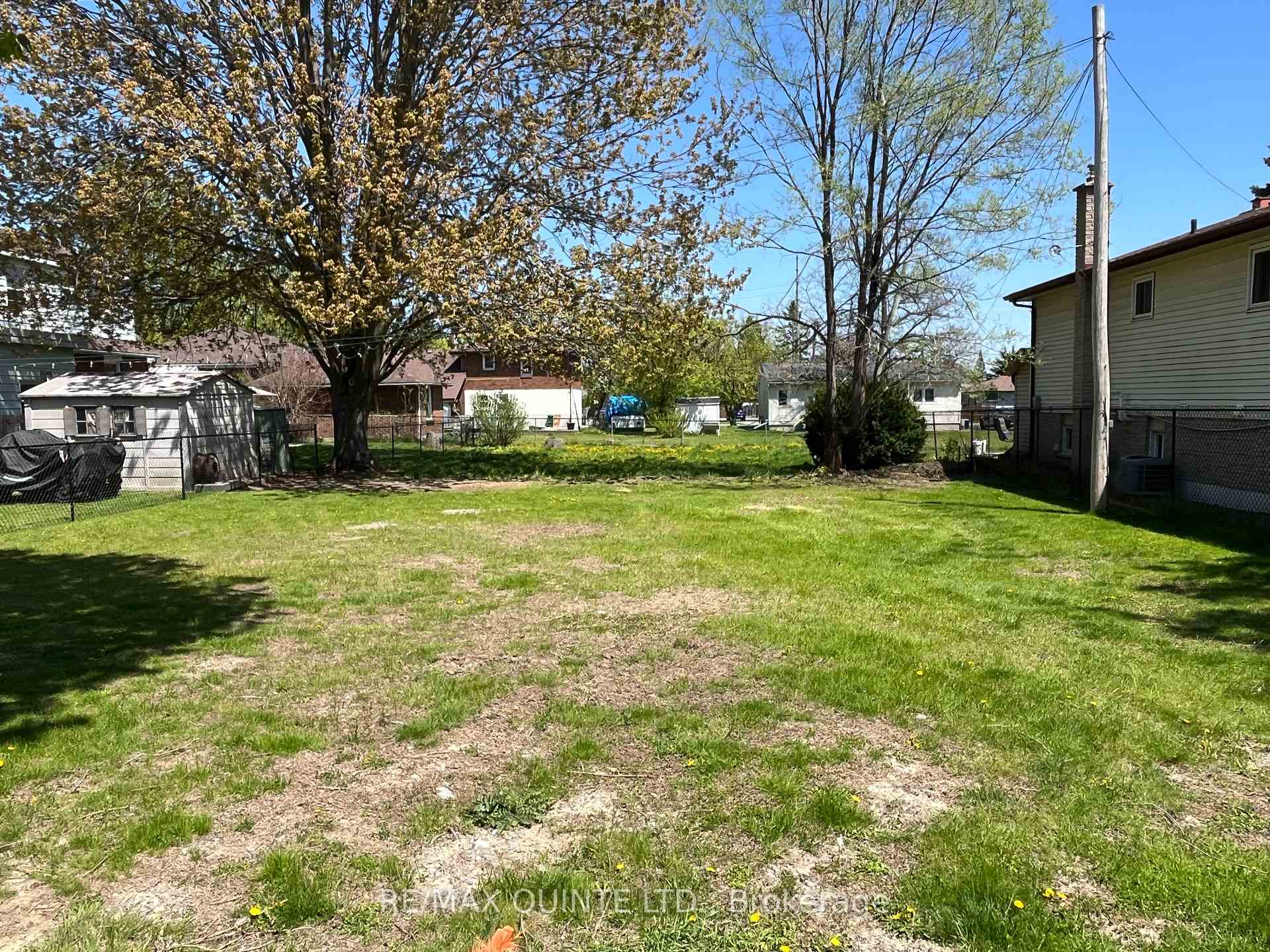 Photo 2 of 177 Singleton Drive, Belleville, Belleville Ward — HOMEH