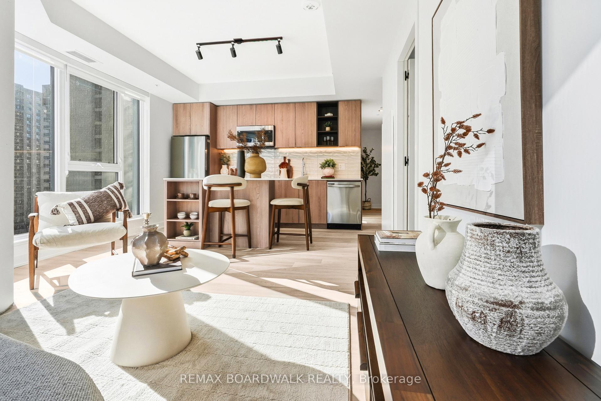 Photo 3 of Unit 804, 391 Slater Street, Ottawa, Ottawa Centre — HOMEH