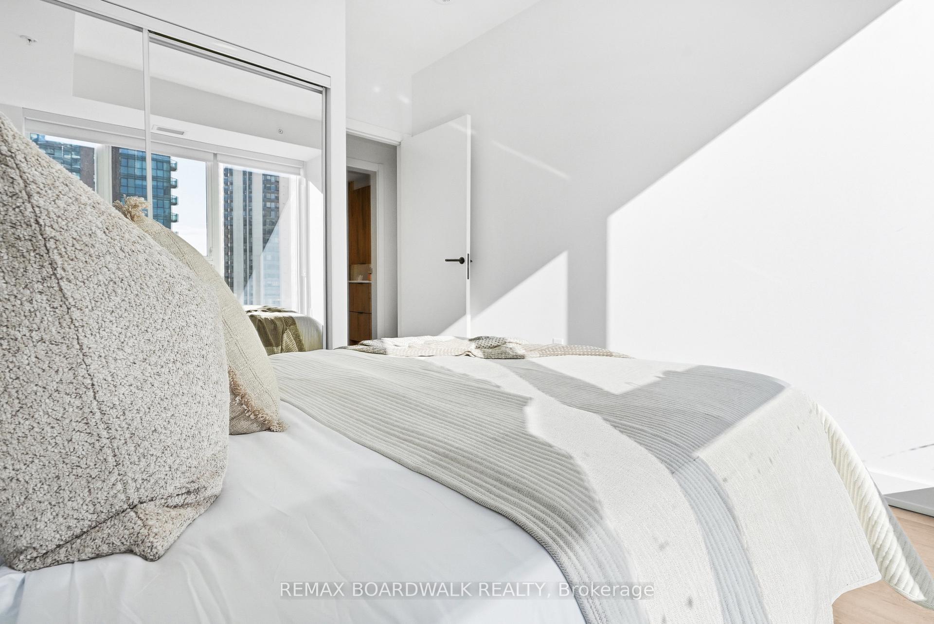 Photo 12 of Unit 804, 391 Slater Street, Ottawa, Ottawa Centre — HOMEH