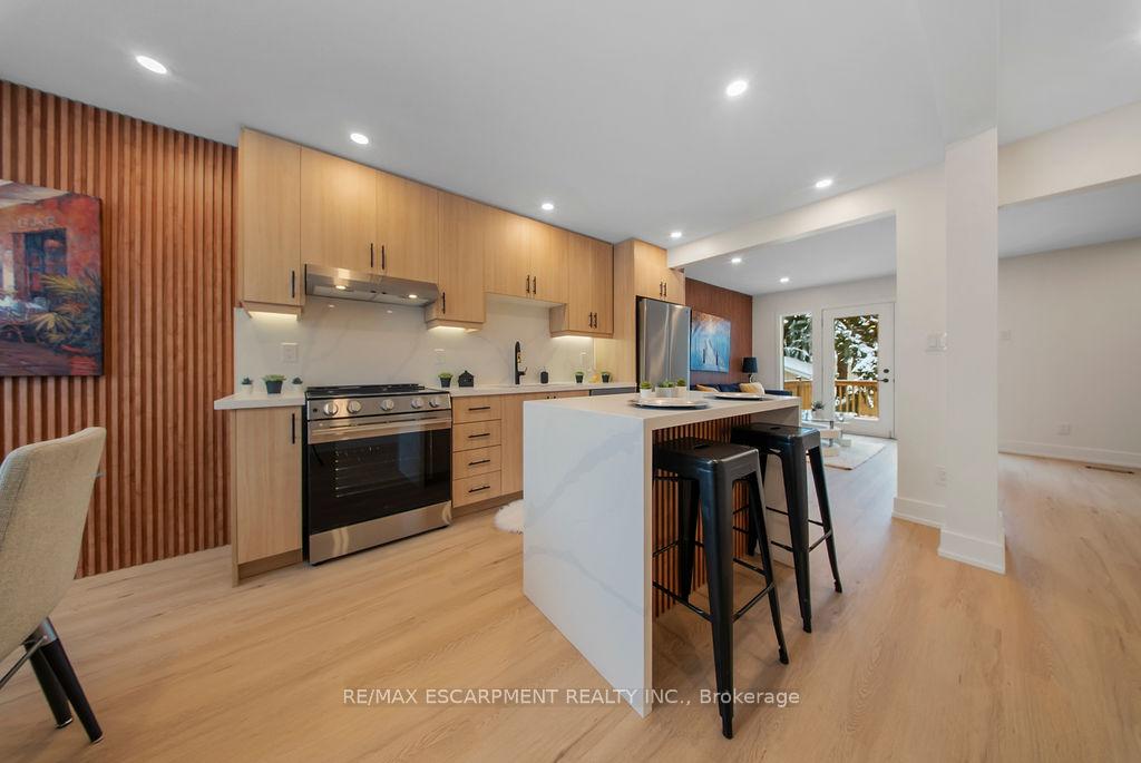 Photo 5 of 151 East 21st Street, Hamilton, Eastmount — HOMEH