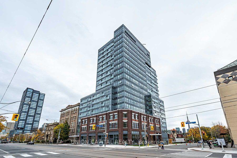 Front of Unit 1606, 181 Huron Street