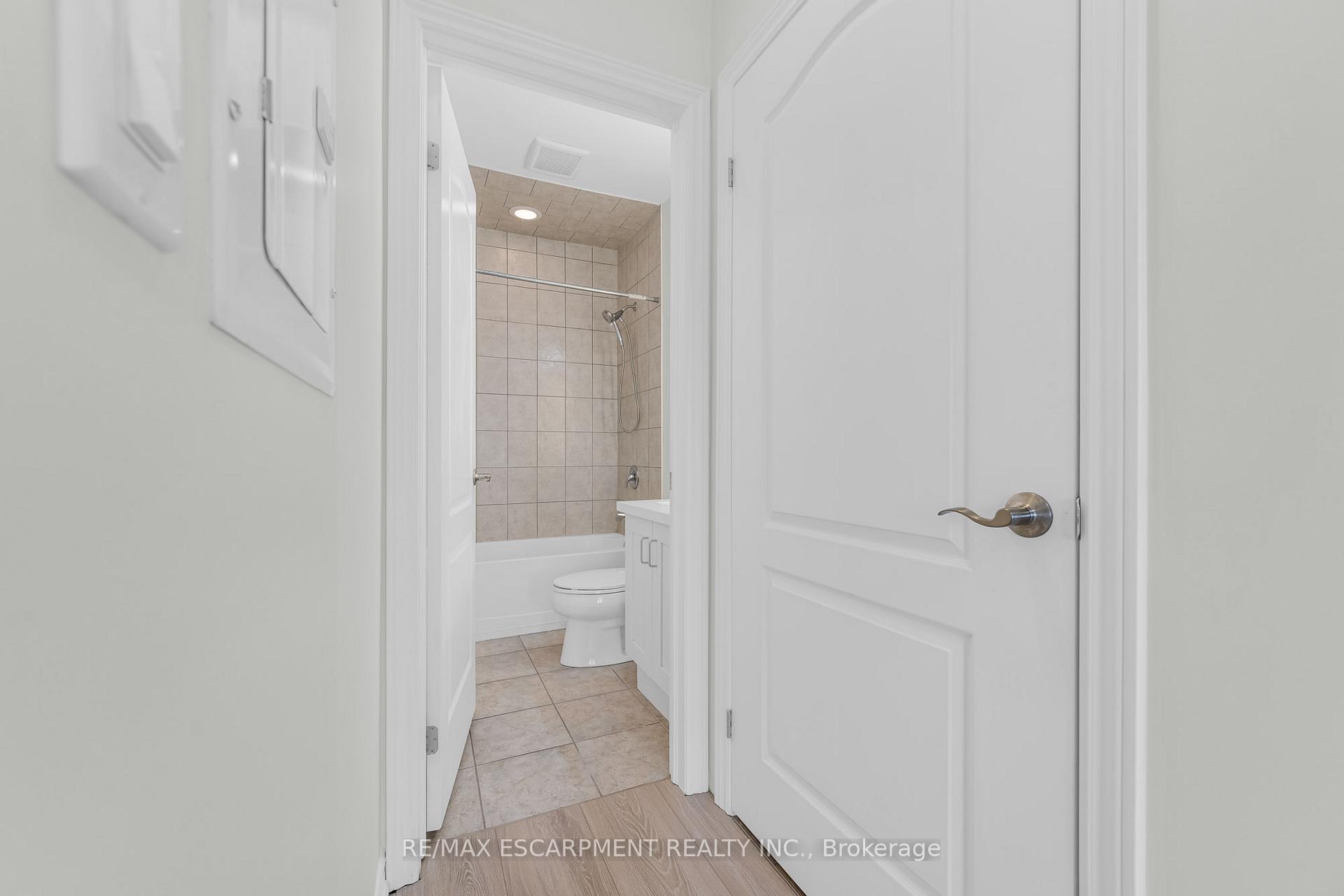 Photo 4 of Unit 411, 1370 Costigan Road, Milton, Clarke — HOMEH