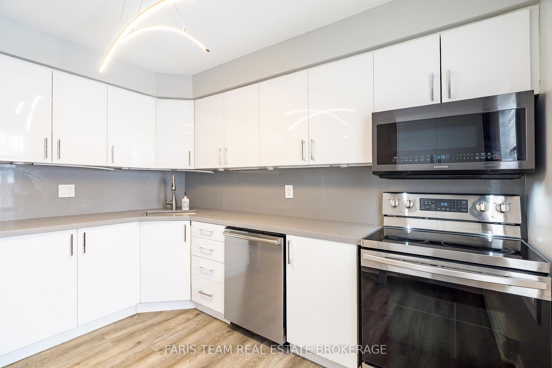 Photo 2 of Unit 34, 120 D'Ambrosio Drive, Barrie, Painswick North — HOMEH