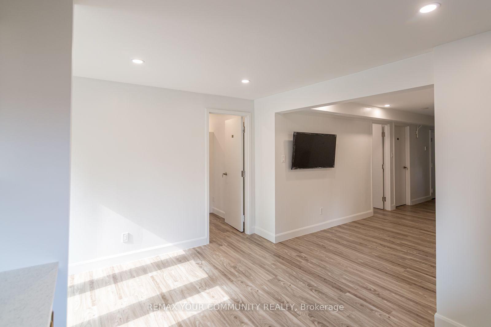 Photo 5 of Unit 4, 69 Blythwood Road N, Waterloo — HOMEH