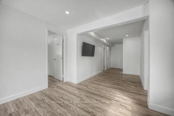 Photo 7 of Unit 4, 69 Blythwood Road N, Waterloo — HOMEH