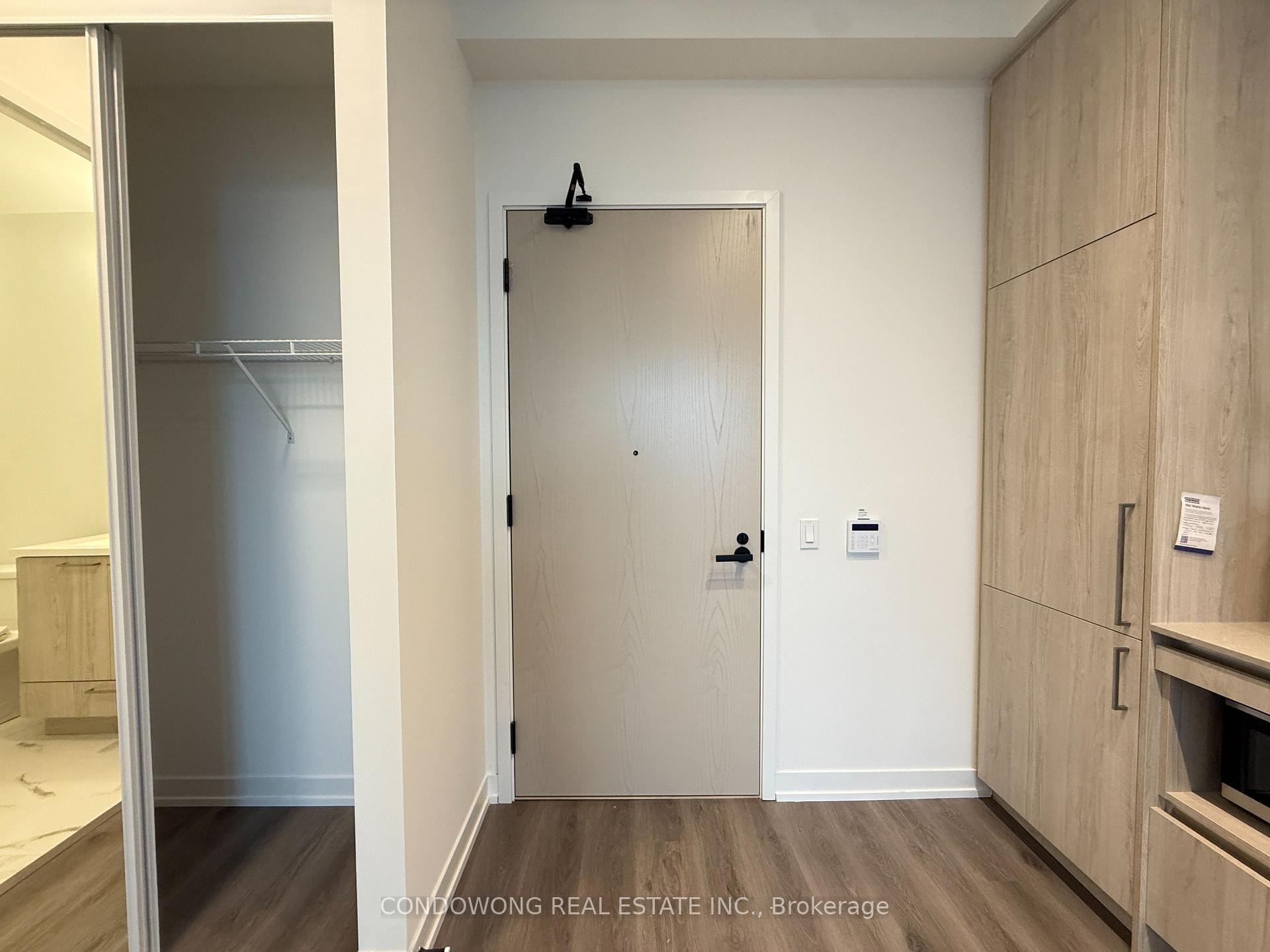 Photo 3 of Unit 5811, 225 Commerce Street, Vaughan, Vaughan Corporate Centre — HOMEH