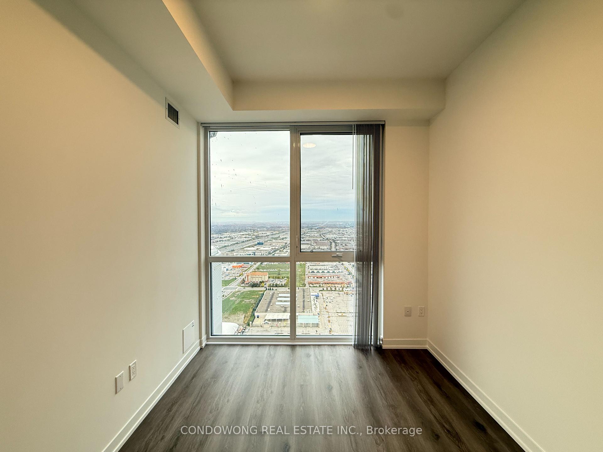 Photo 8 of Unit 5811, 225 Commerce Street, Vaughan, Vaughan Corporate Centre — HOMEH