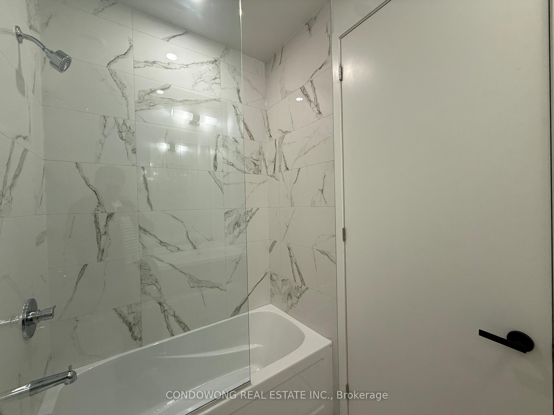 Photo 13 of Unit 5811, 225 Commerce Street, Vaughan, Vaughan Corporate Centre — HOMEH
