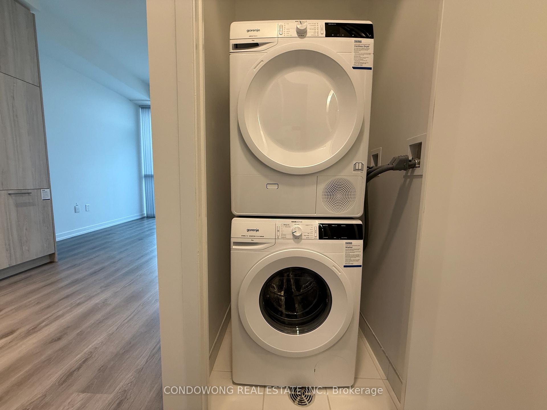 Photo 6 of Unit 5811, 225 Commerce Street, Vaughan, Vaughan Corporate Centre — HOMEH