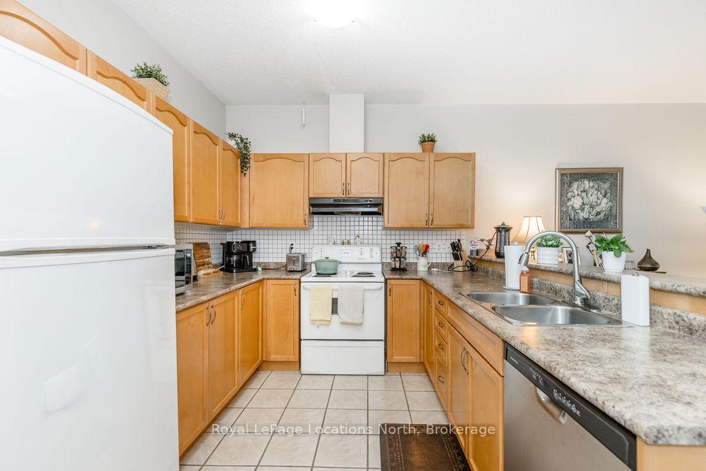 Photo 24 of 46 Admiral Road, Wasaga Beach — HOMEH