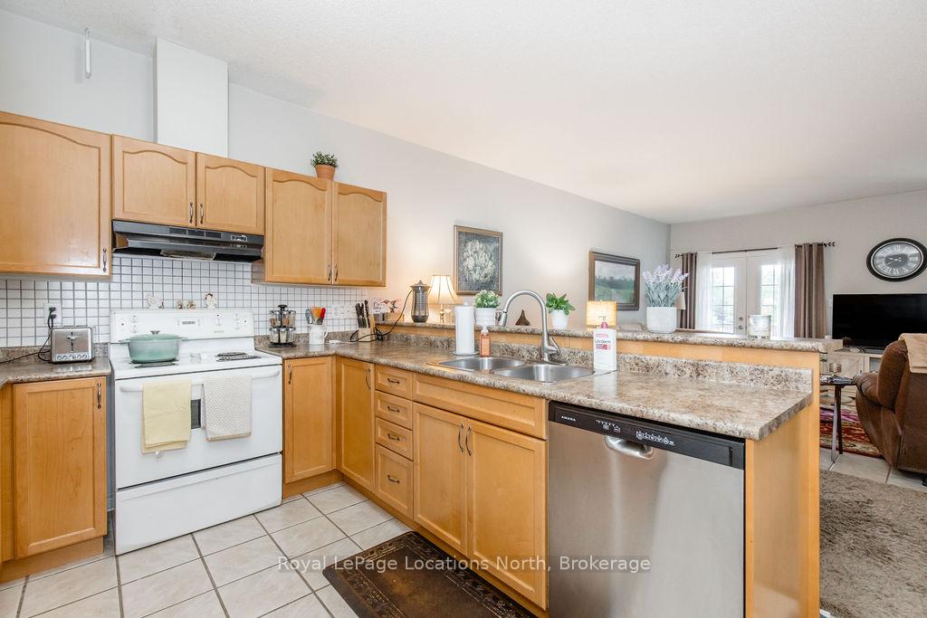 Photo 23 of 46 Admiral Road, Wasaga Beach — HOMEH