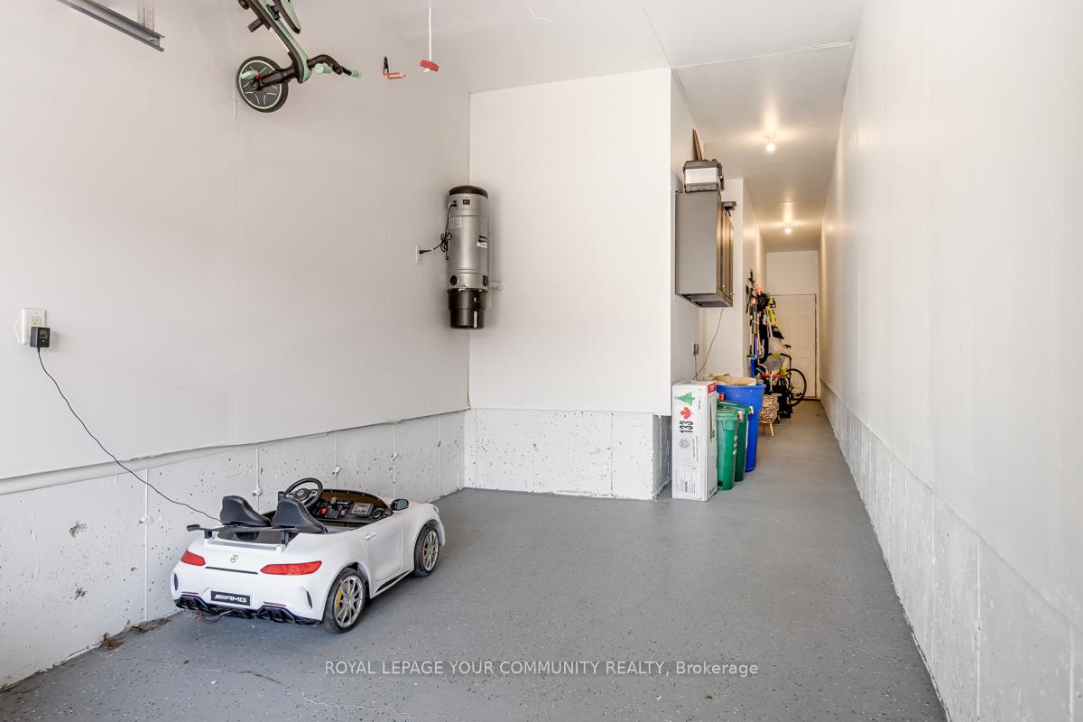Photo 4 of 21 John Stocks Way, Markham, Aileen-Willowbrook — HOMEH