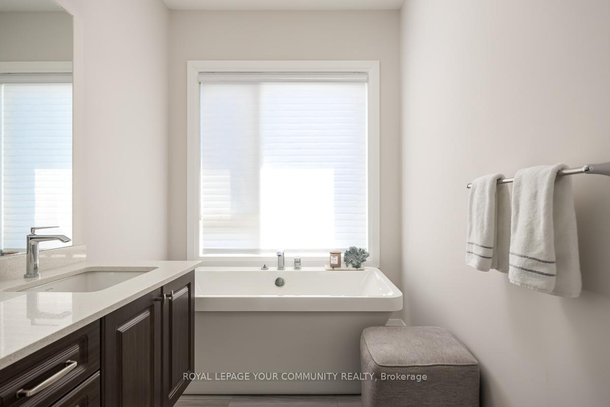 Photo 12 of 21 John Stocks Way, Markham, Aileen-Willowbrook — HOMEH