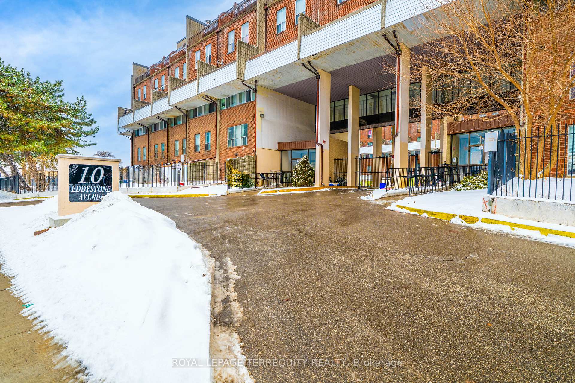Photo 2 of Unit 224, 10 Eddystone Avenue, North York, Glenfield-Jane Heights — HOMEH