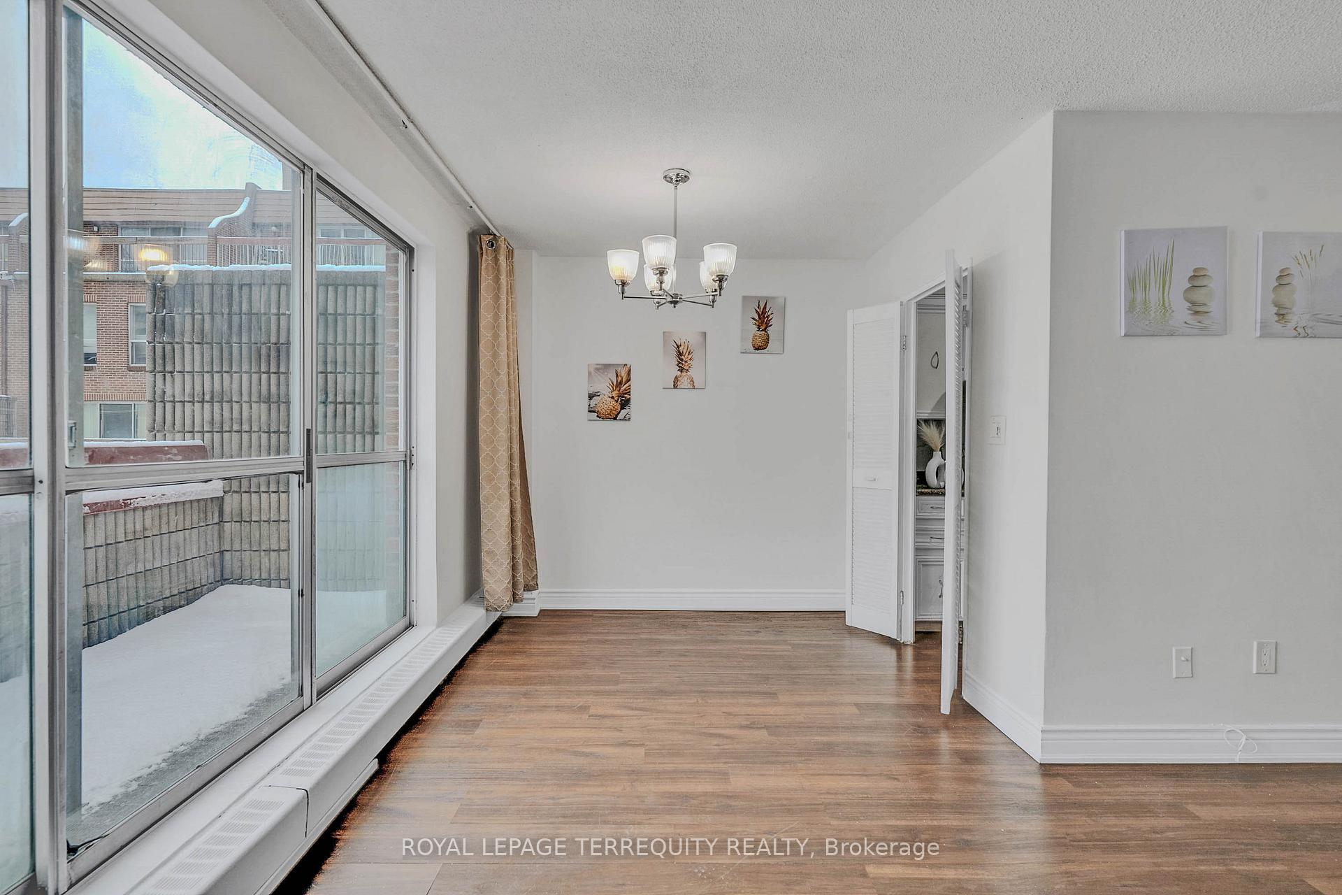 Photo 8 of Unit 224, 10 Eddystone Avenue, North York, Glenfield-Jane Heights — HOMEH