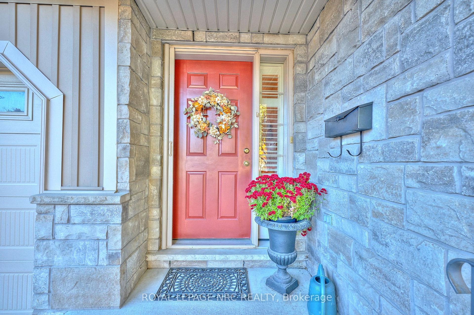 Photo 1 of Unit 8, 603 Welland Avenue, St. Catharines, Carlton/Bunting — HOMEH