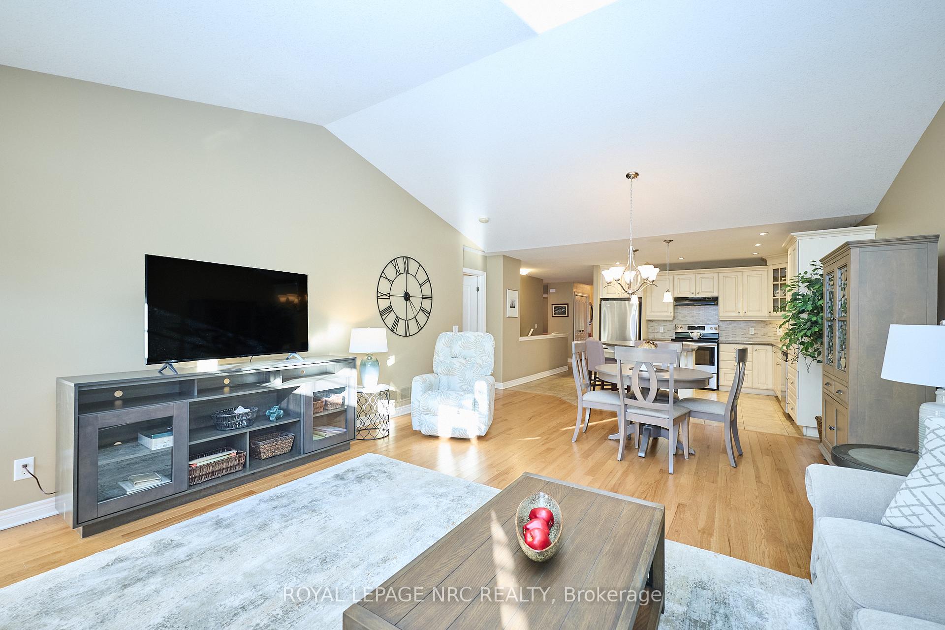 Photo 6 of Unit 8, 603 Welland Avenue, St. Catharines, Carlton/Bunting — HOMEH