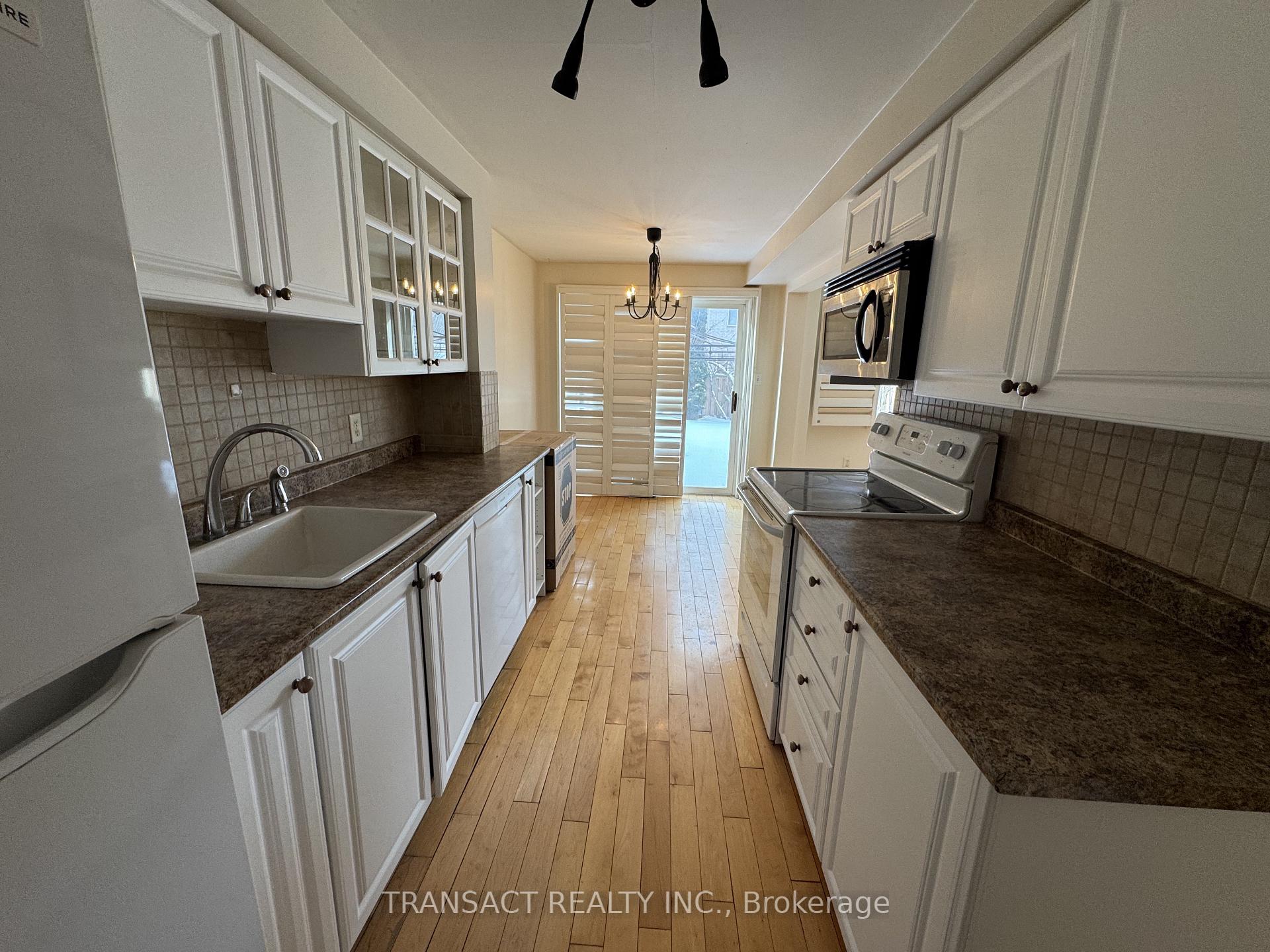 Photo 5 of 154 Sydenham Wells, Barrie, Georgian Drive — HOMEH