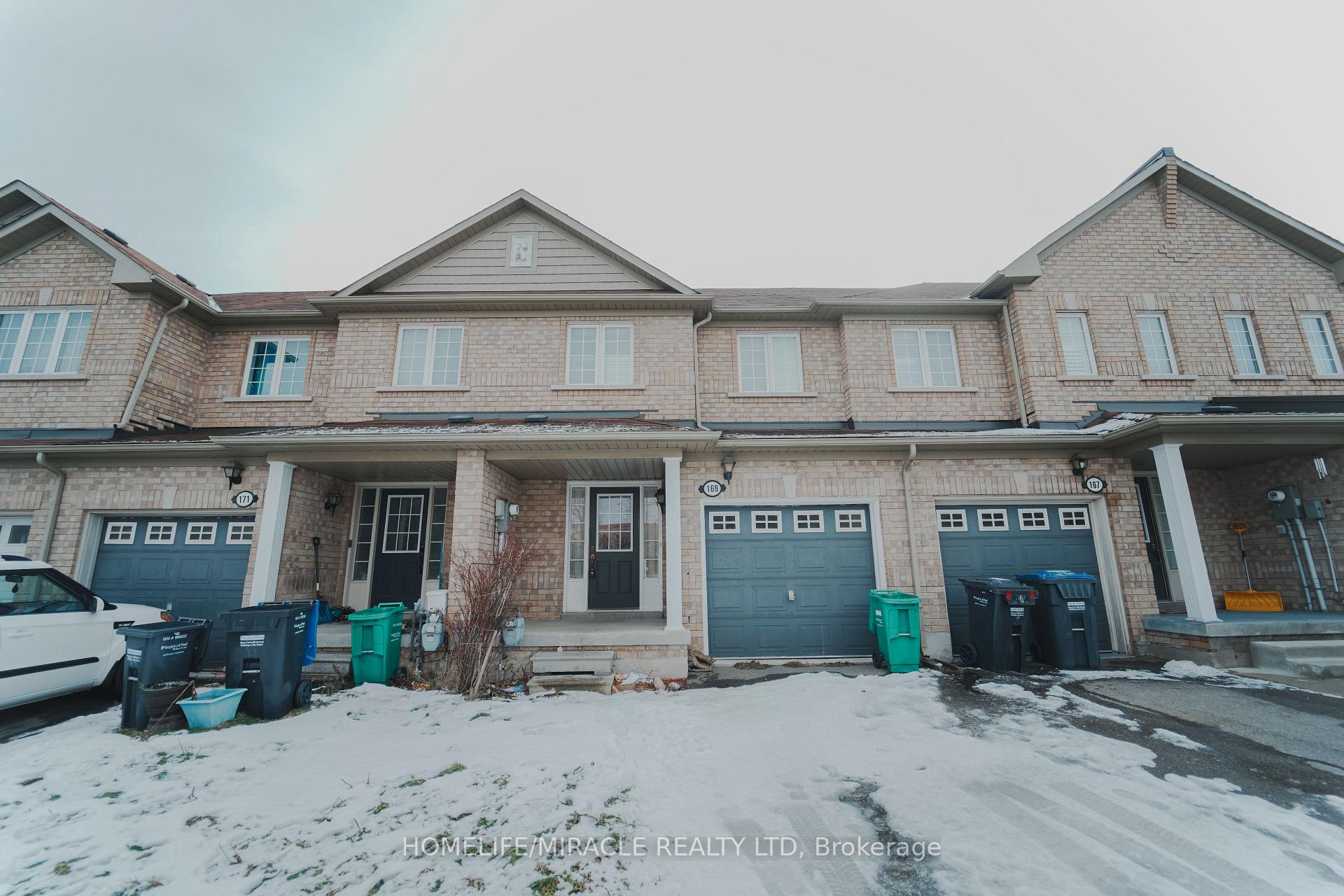 Photo 2 of 169 Crystal Glen Crescent, Brampton, Credit Valley — HOMEH