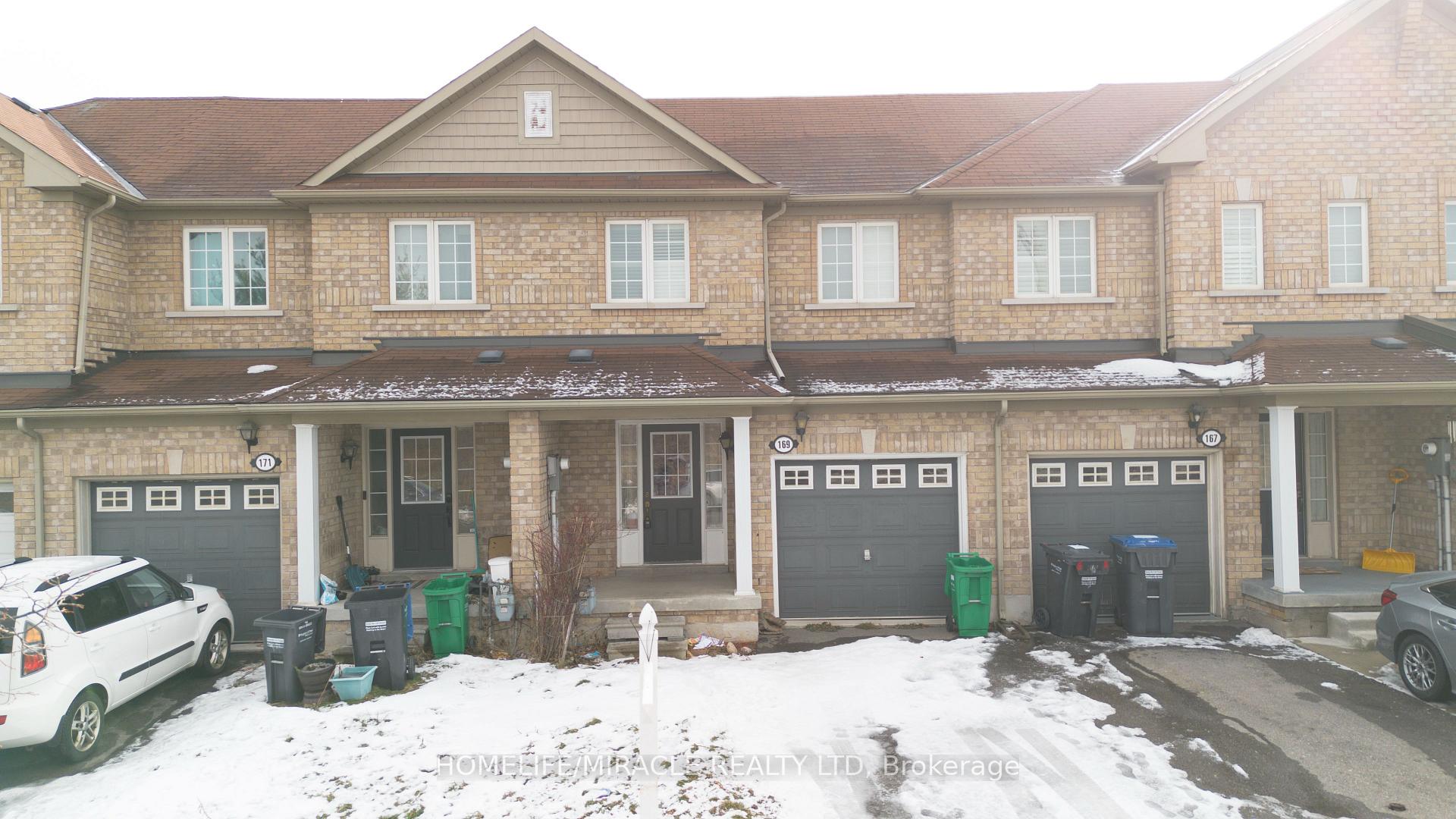 Photo 4 of 169 Crystal Glen Crescent, Brampton, Credit Valley — HOMEH