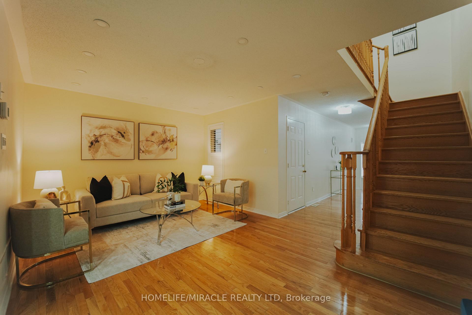 Photo 19 of 169 Crystal Glen Crescent, Brampton, Credit Valley — HOMEH