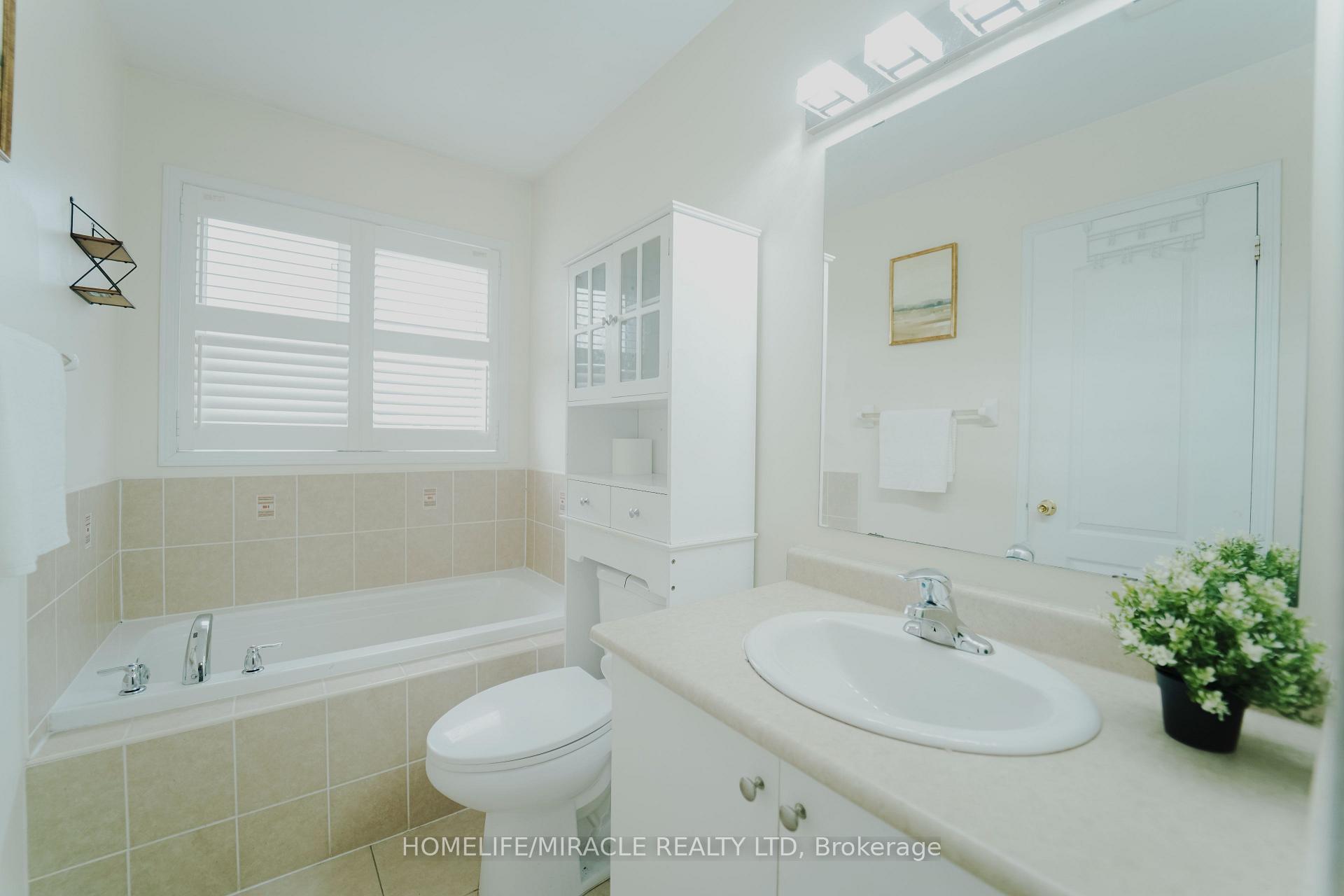Photo 31 of 169 Crystal Glen Crescent, Brampton, Credit Valley — HOMEH