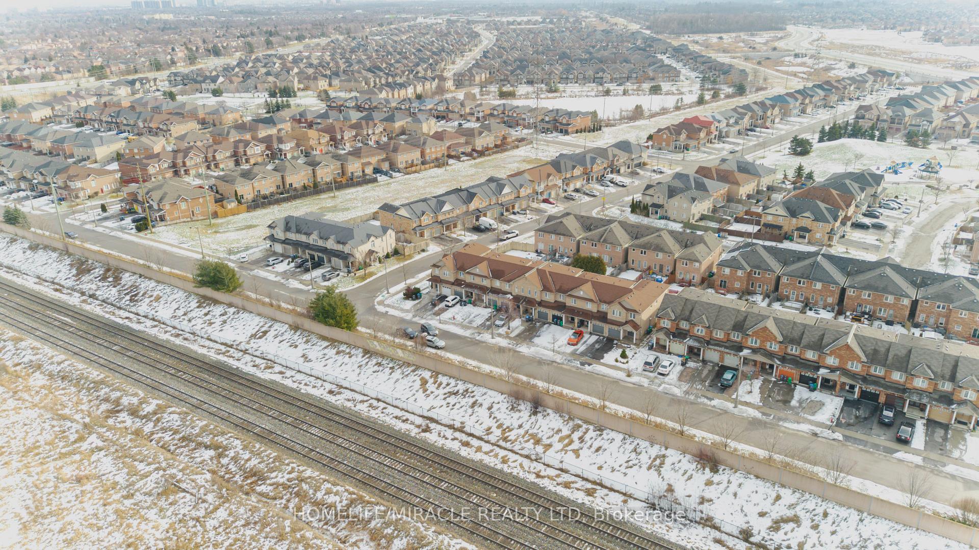 Photo 27 of 169 Crystal Glen Crescent, Brampton, Credit Valley — HOMEH