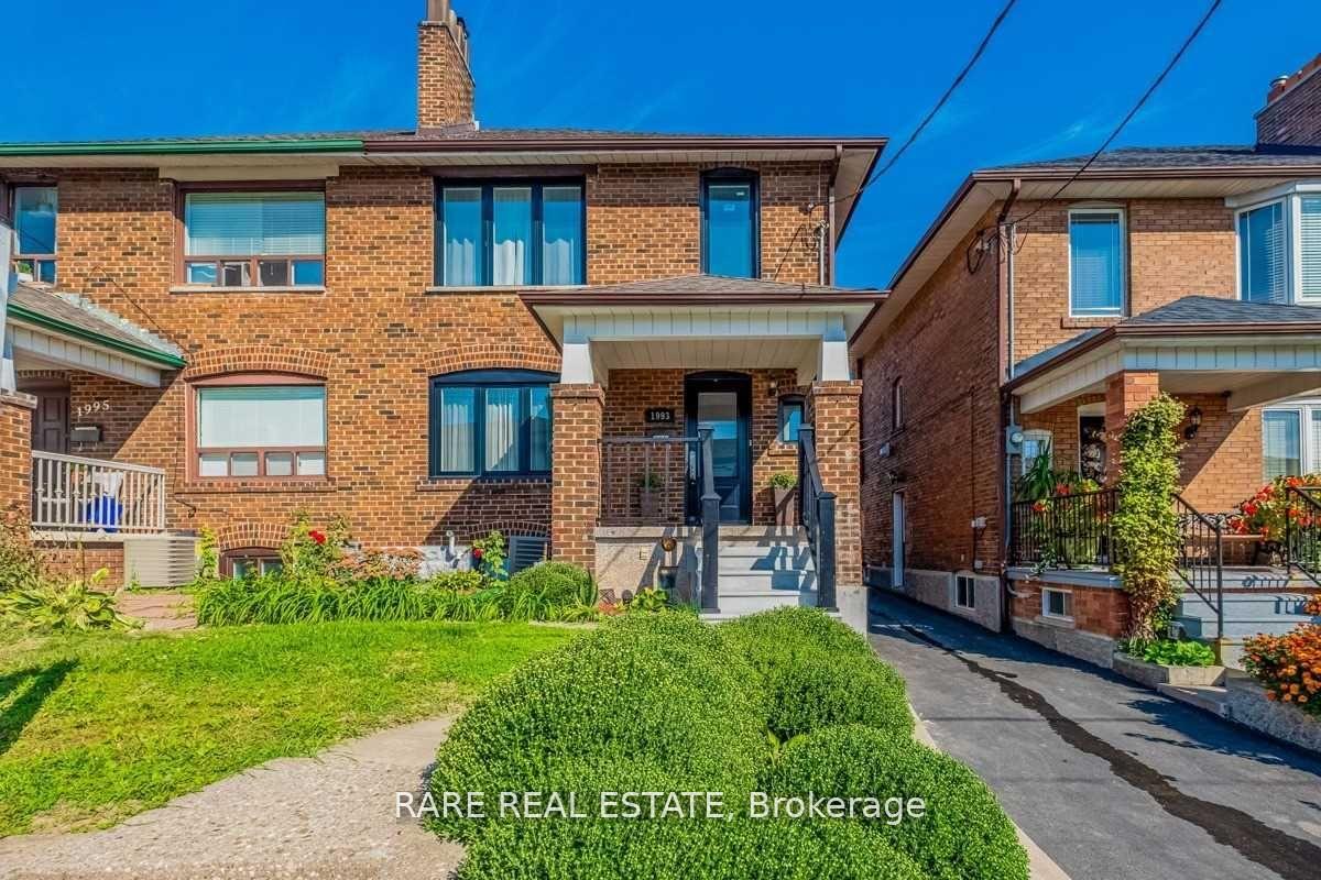 Front of 1993 Dufferin Street