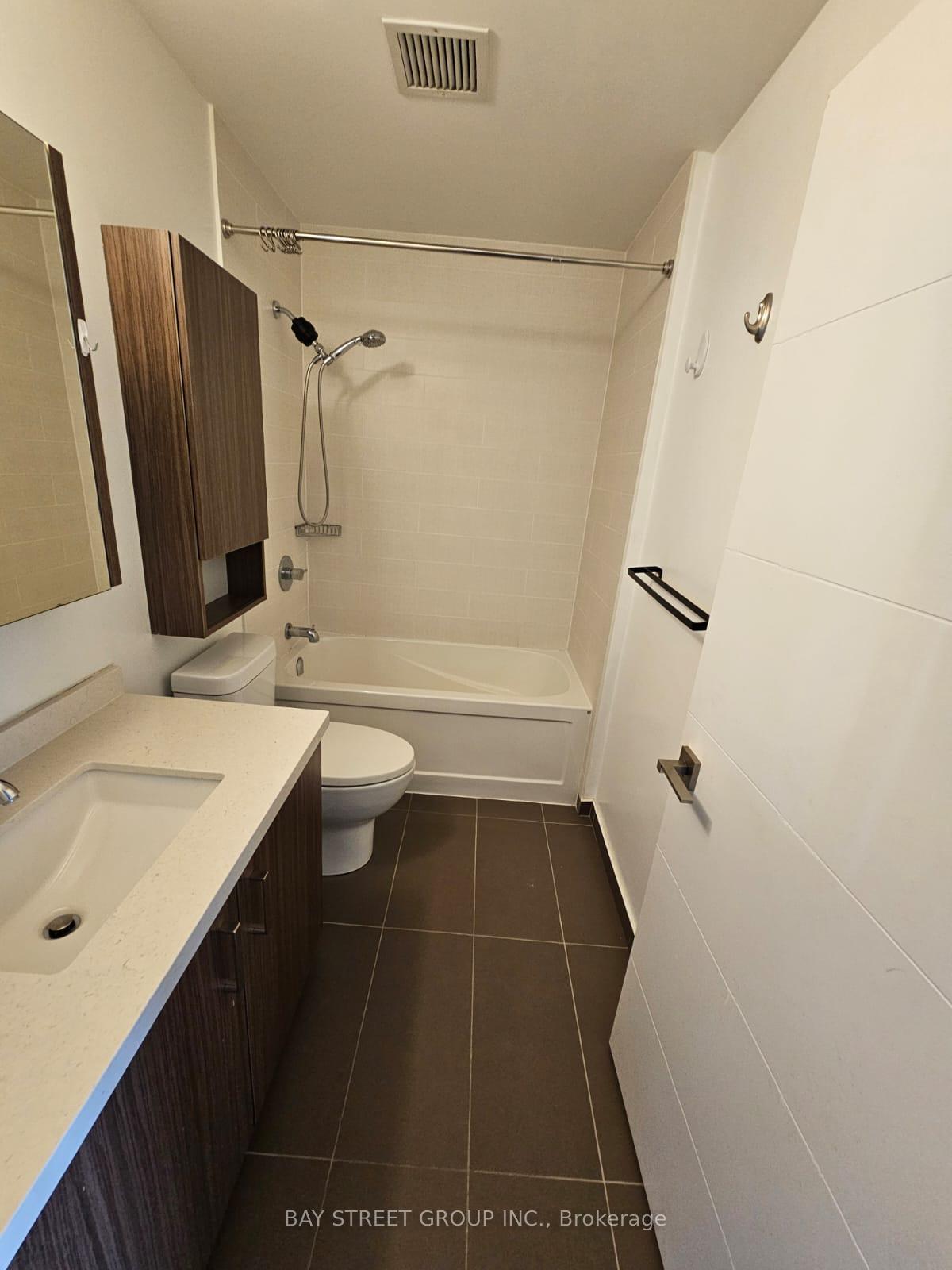 Photo 3 of Unit 315, 28 uptown Drive, Markham, Unionville — HOMEH