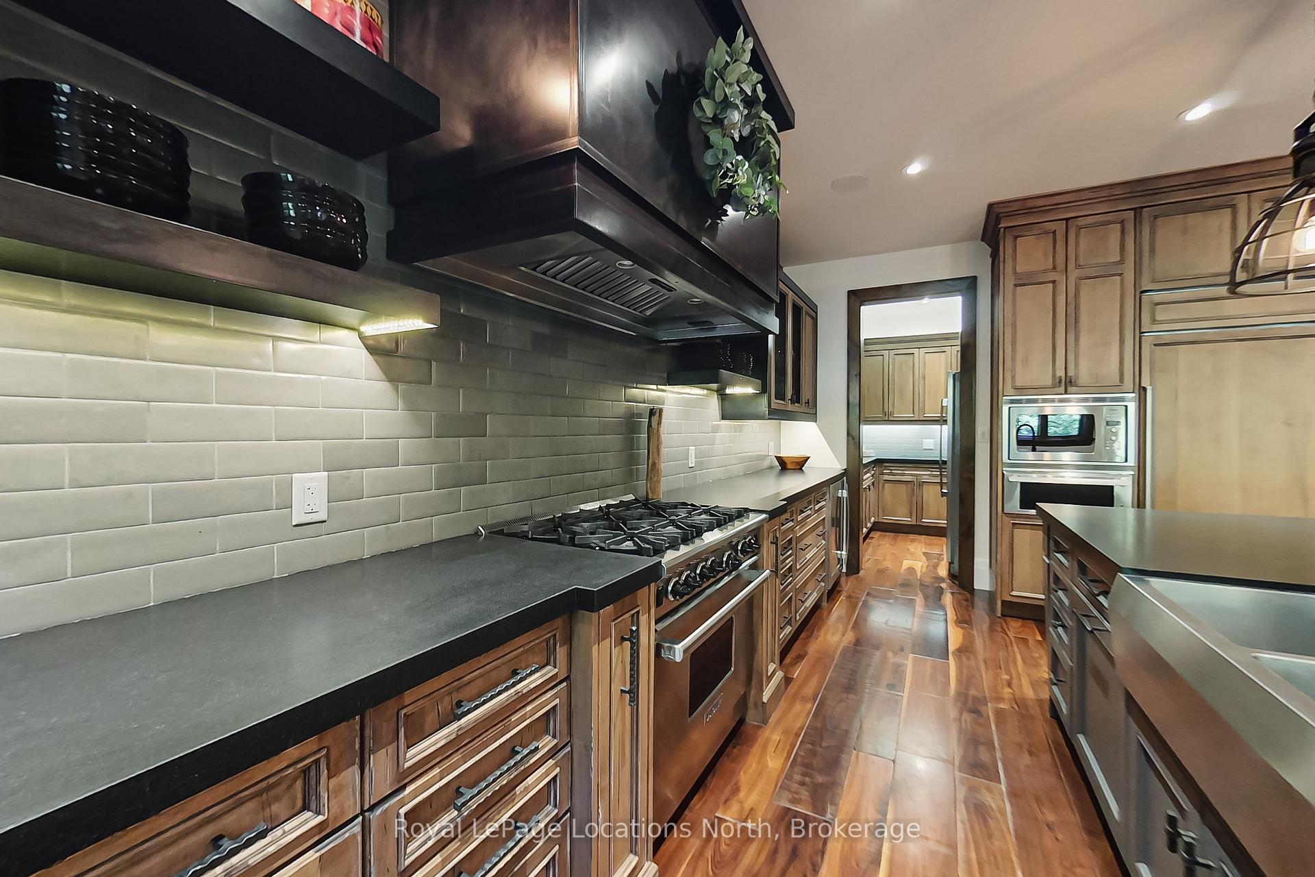 Photo 15 of 115 Ellis Drive, Barrie, 400 East — HOMEH