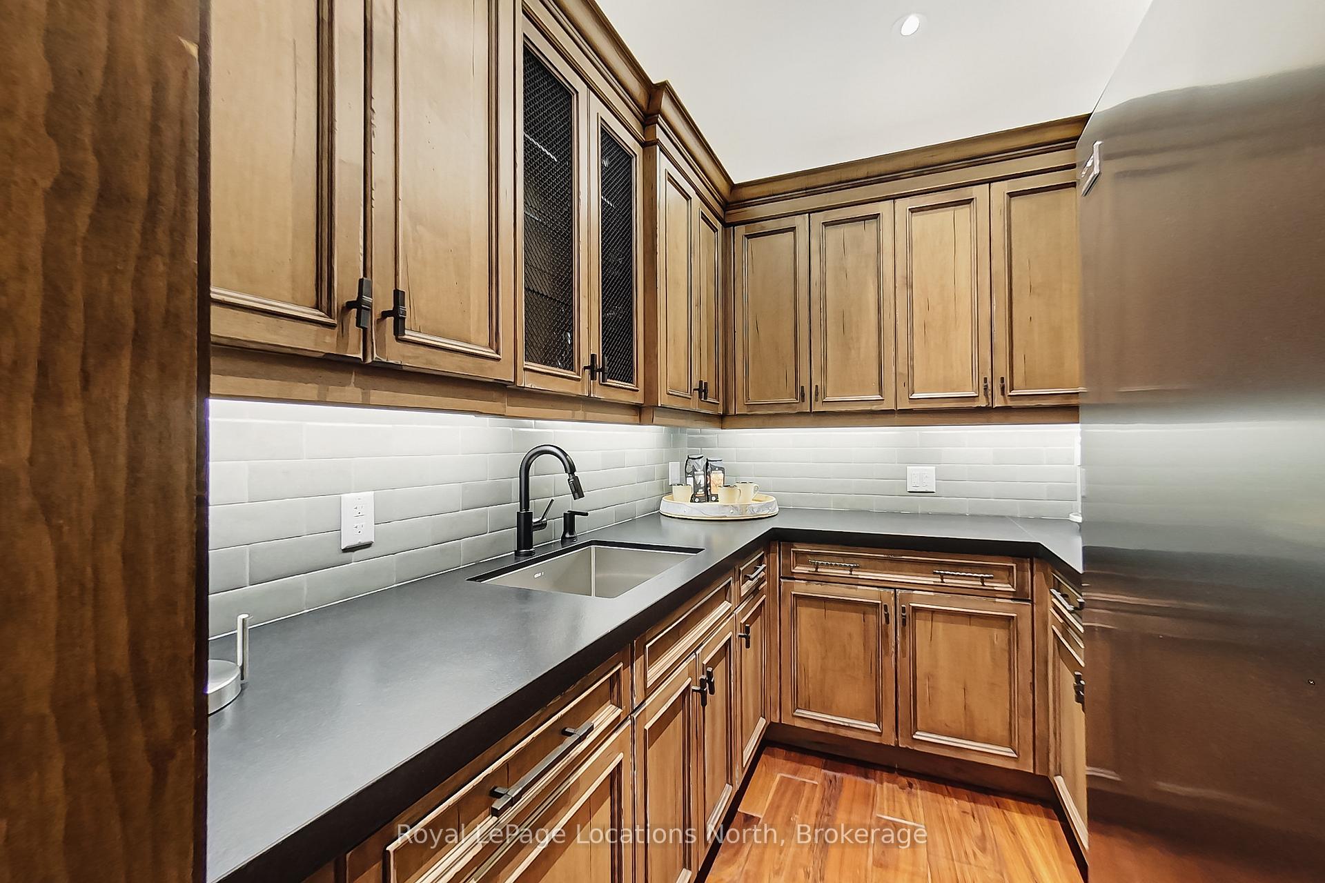 Photo 16 of 115 Ellis Drive, Barrie, 400 East — HOMEH