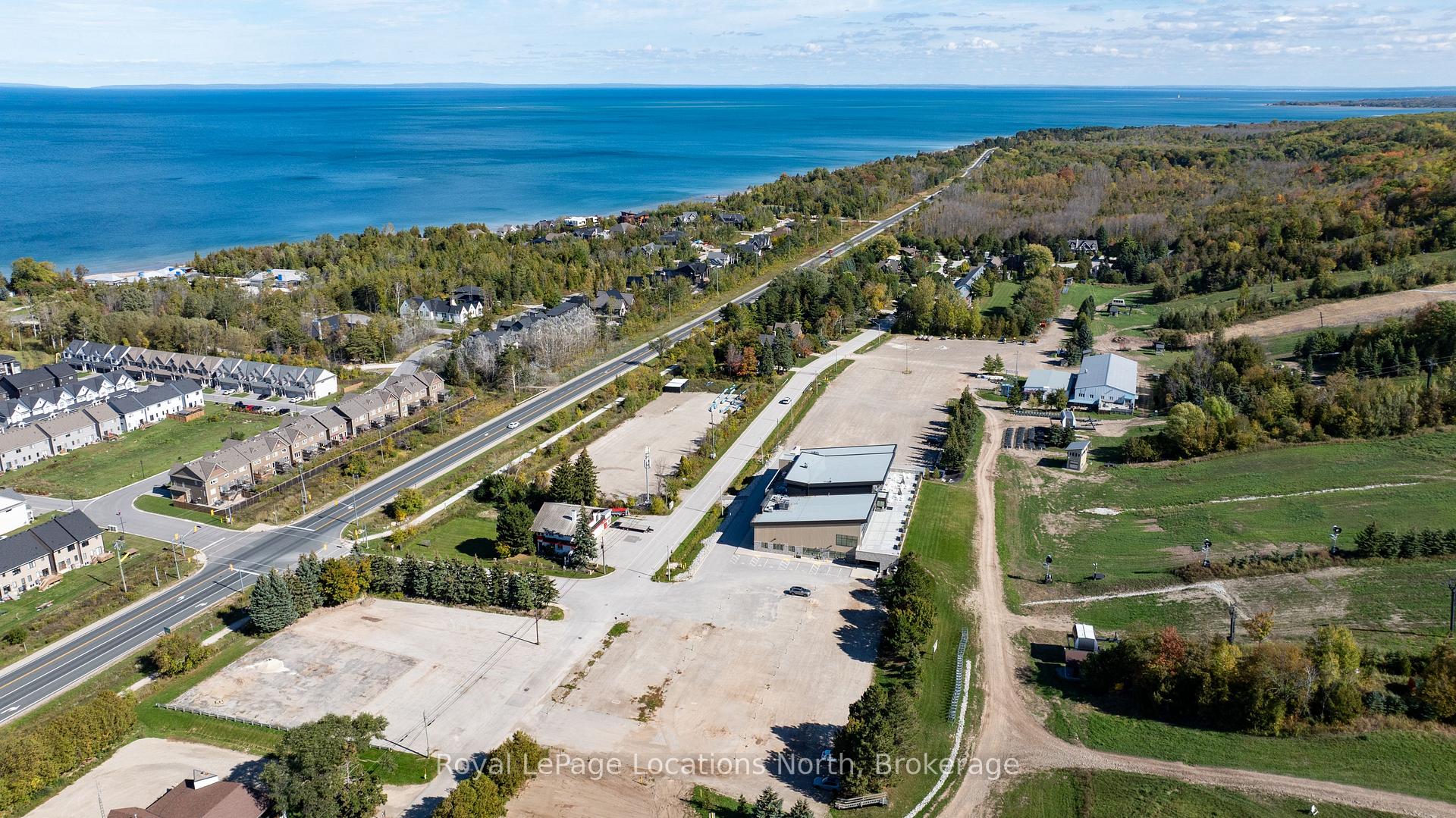 Photo 49 of 115 Ellis Drive, Barrie, 400 East — HOMEH