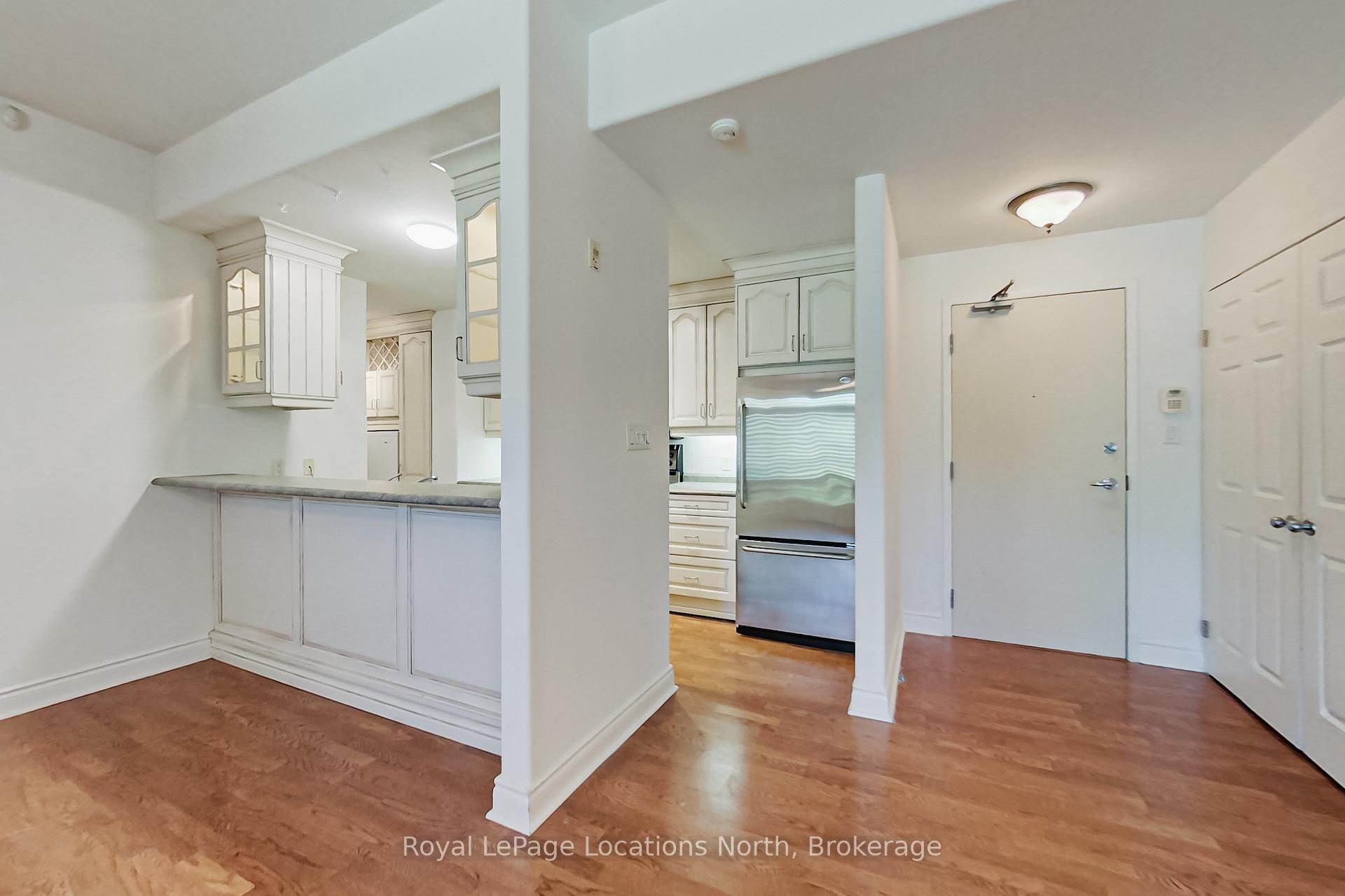 Photo 7 of Unit 104, 10 Bay Street E, Blue Mountains — HOMEH