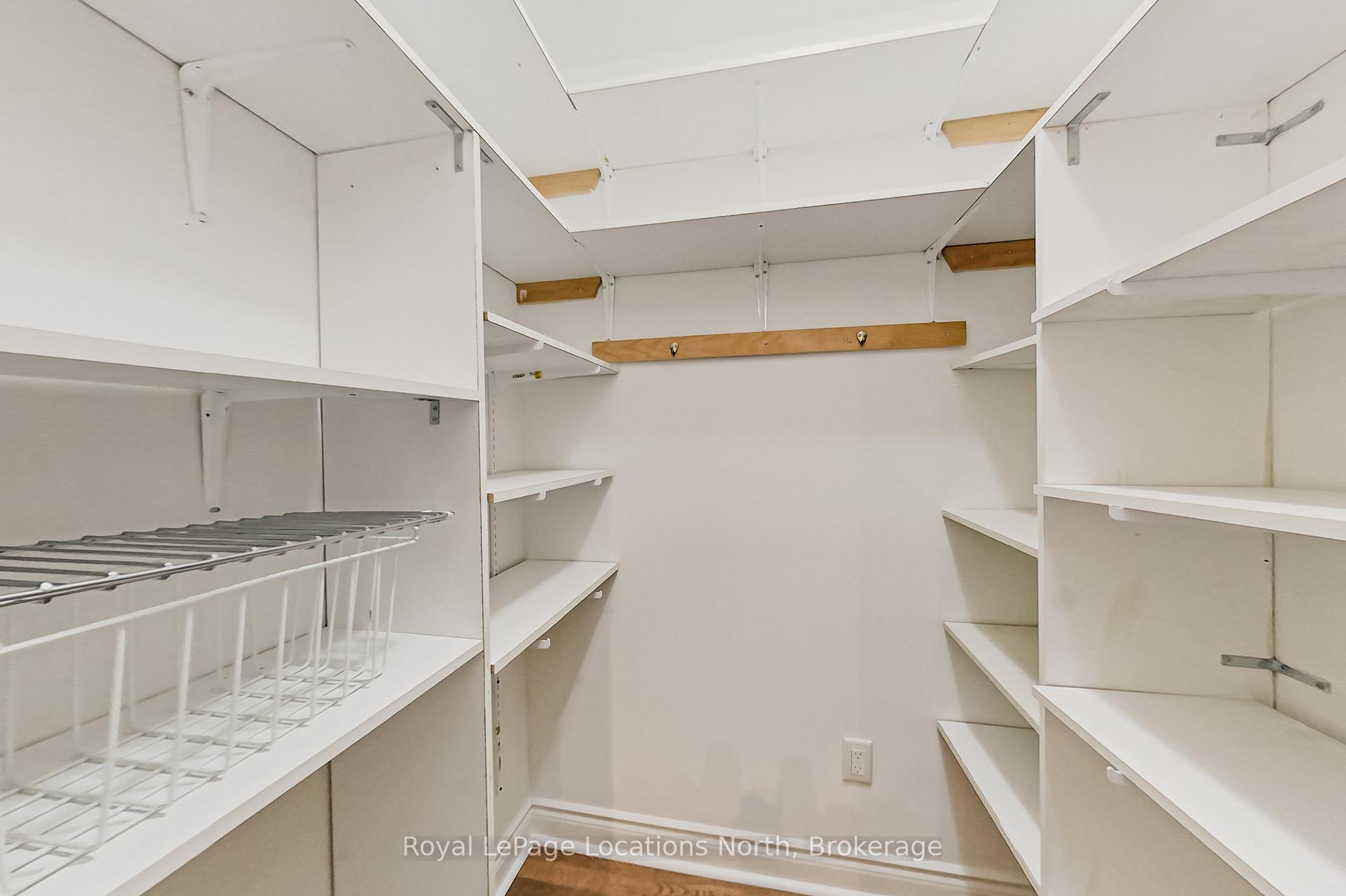 Photo 17 of Unit 104, 10 Bay Street E, Blue Mountains — HOMEH