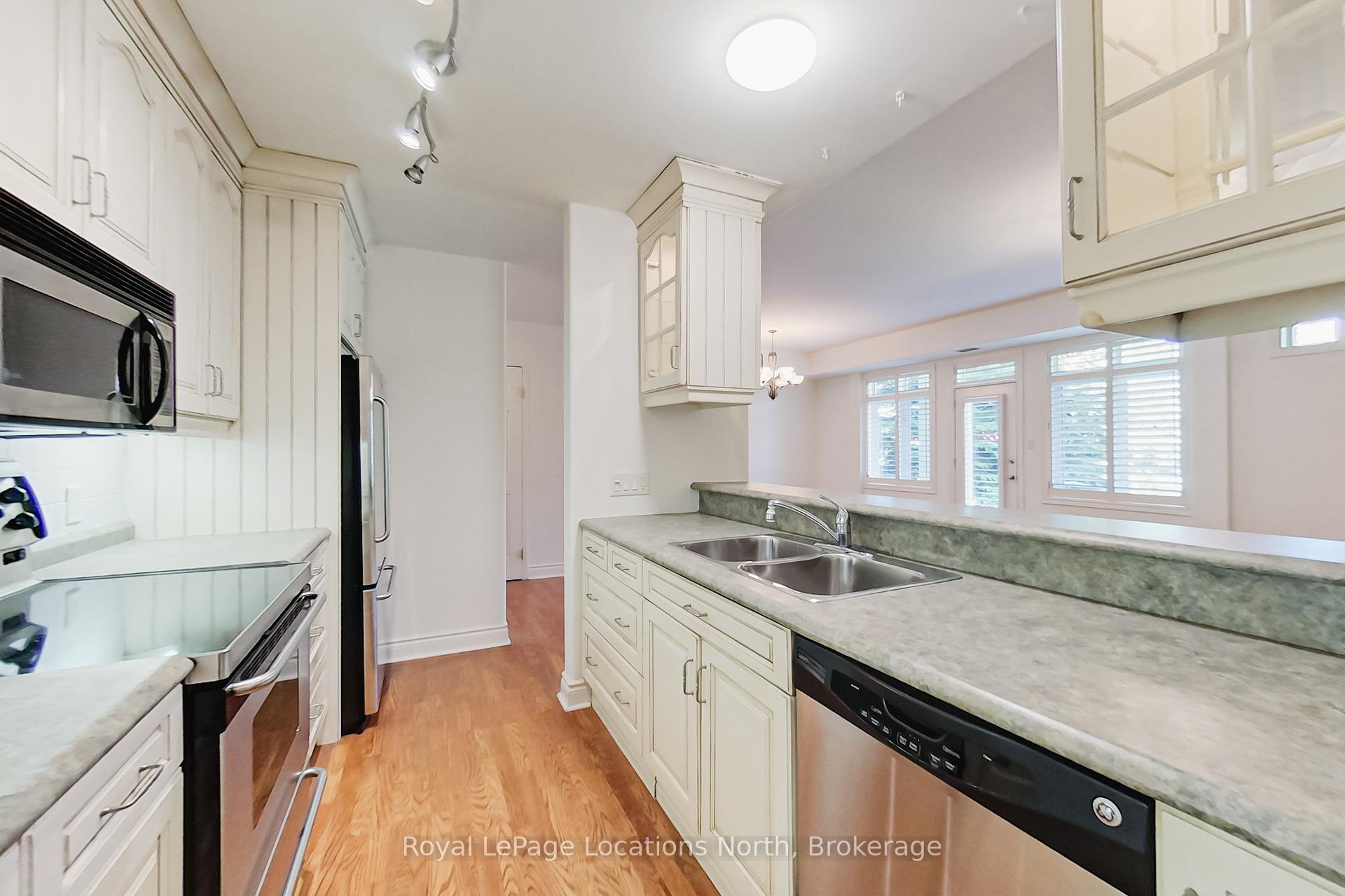 Photo 32 of Unit 104, 10 Bay Street E, Blue Mountains — HOMEH