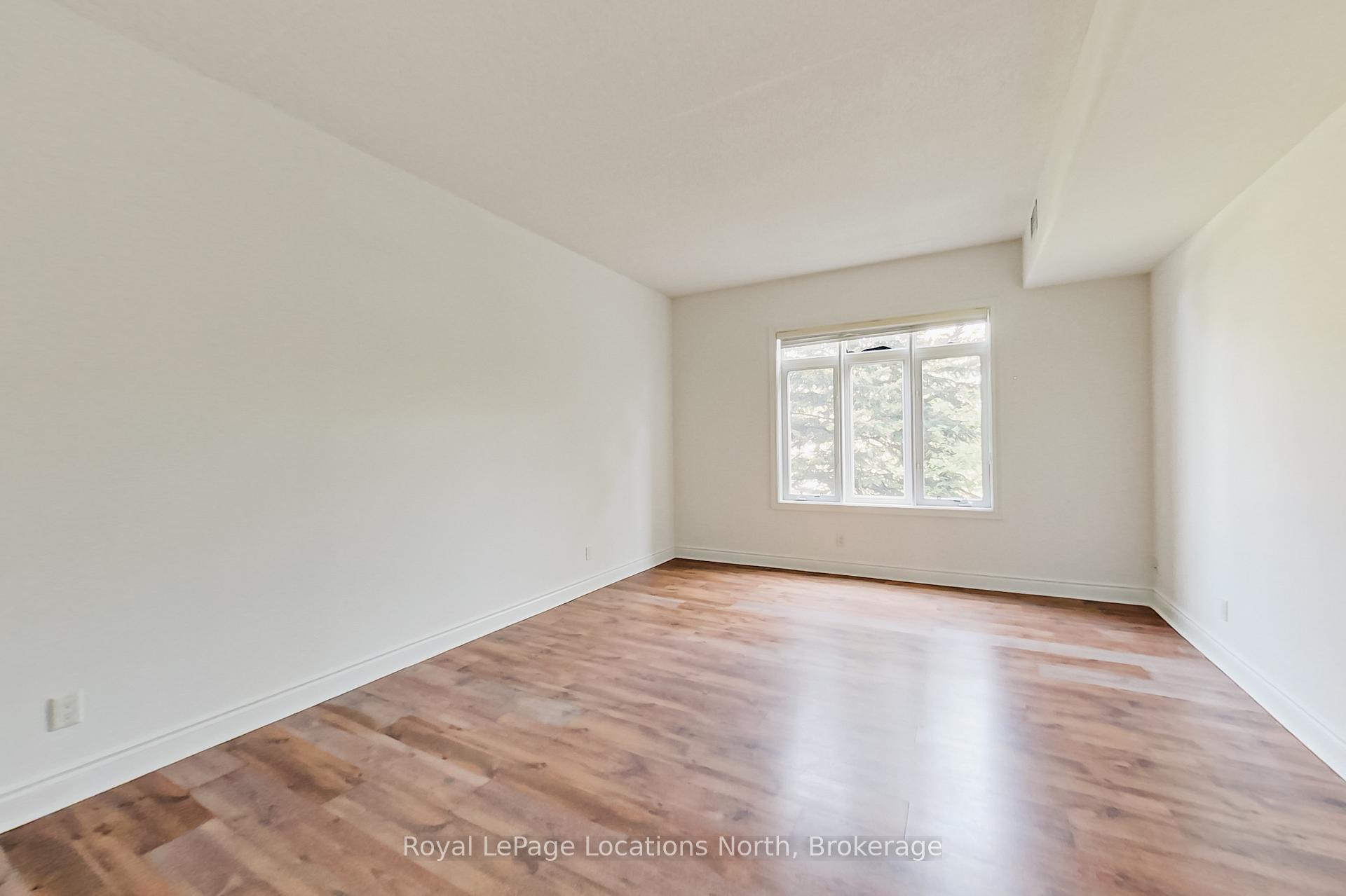 Photo 4 of Unit 104, 10 Bay Street E, Blue Mountains — HOMEH