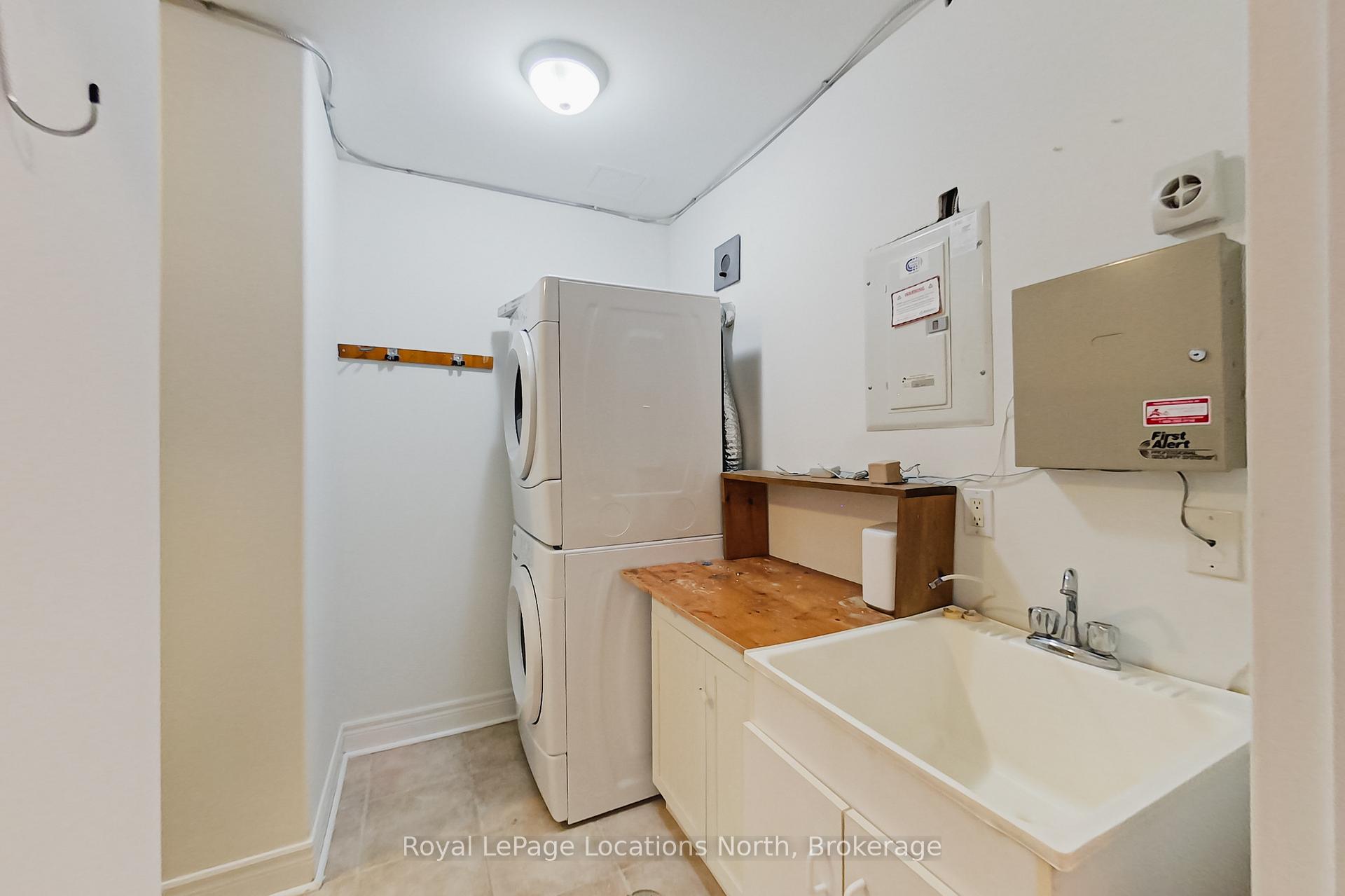 Photo 6 of Unit 104, 10 Bay Street E, Blue Mountains — HOMEH