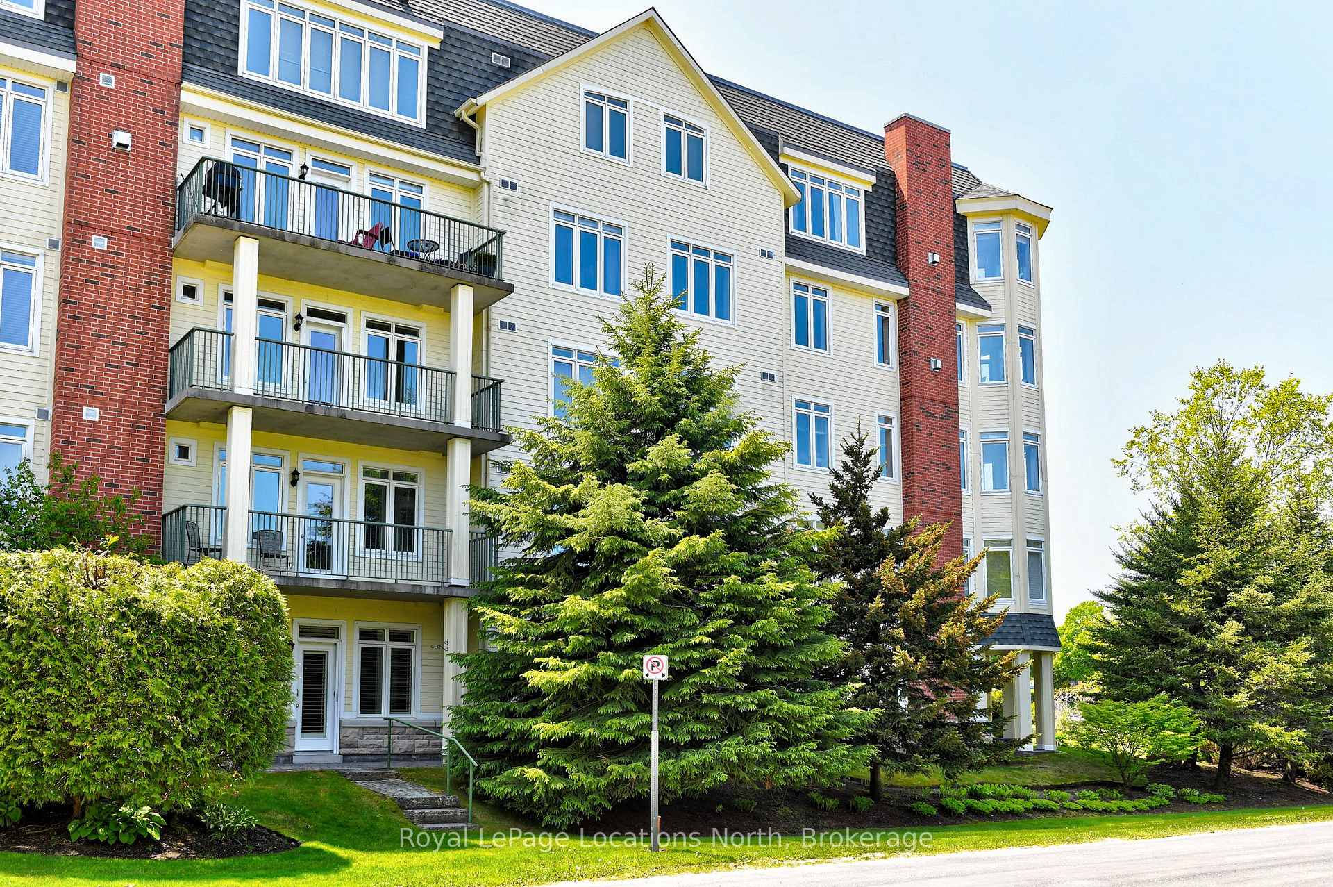 Photo 9 of Unit 104, 10 Bay Street E, Blue Mountains — HOMEH